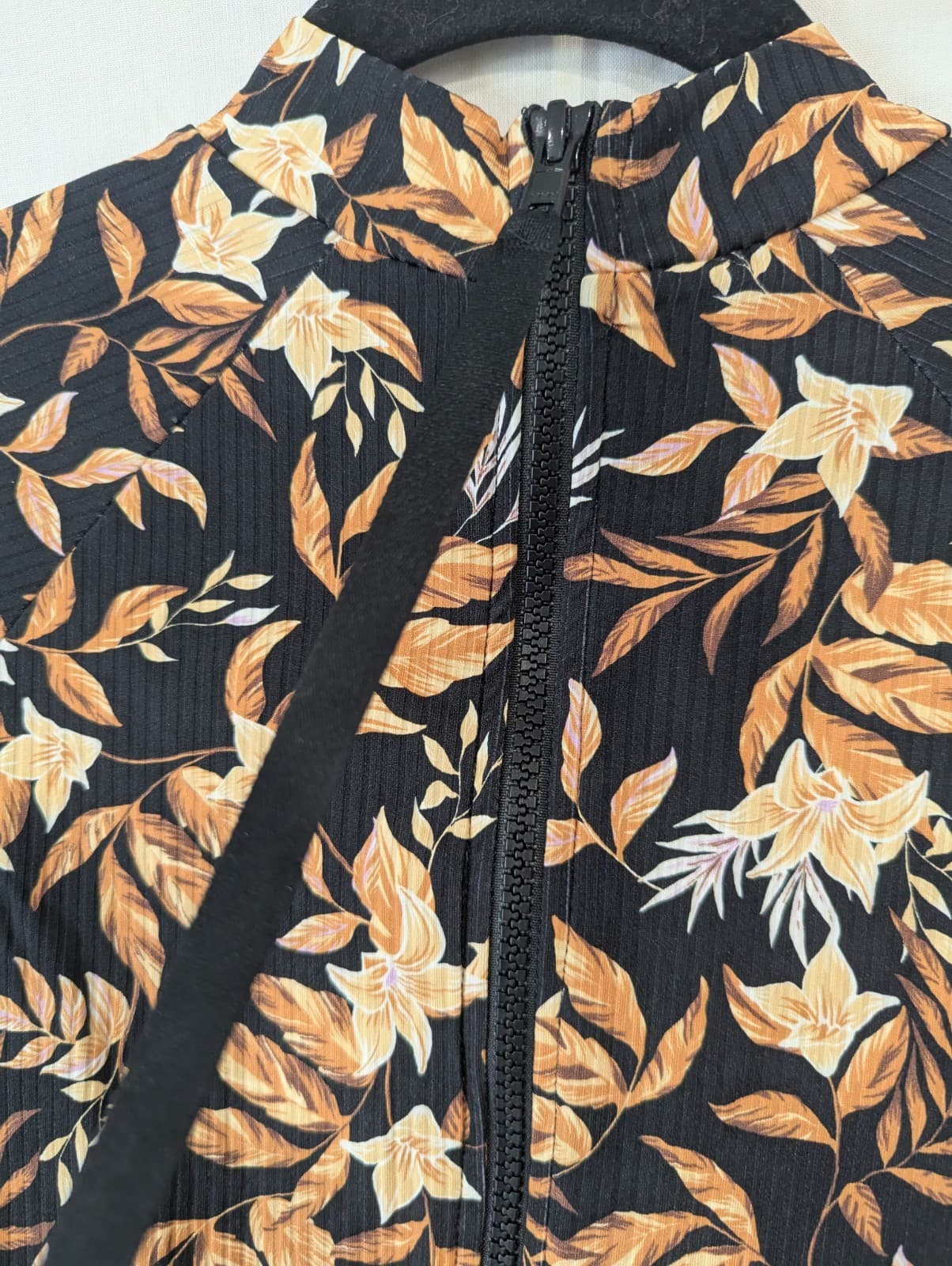 Rip Curl Surf Suit Plus Size XL US L Long Sleeve Black Floral One Piece Swim — photo 10 of 13
