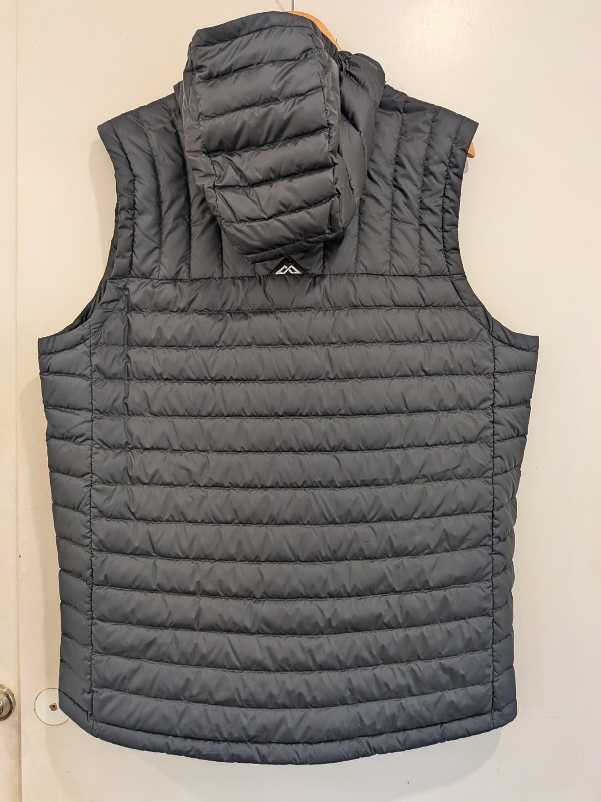 Kathmandu Heli Hooded Down Vest Mens XL Black 600 Fill Puffer Hiking Outdoor — photo 10 of 12