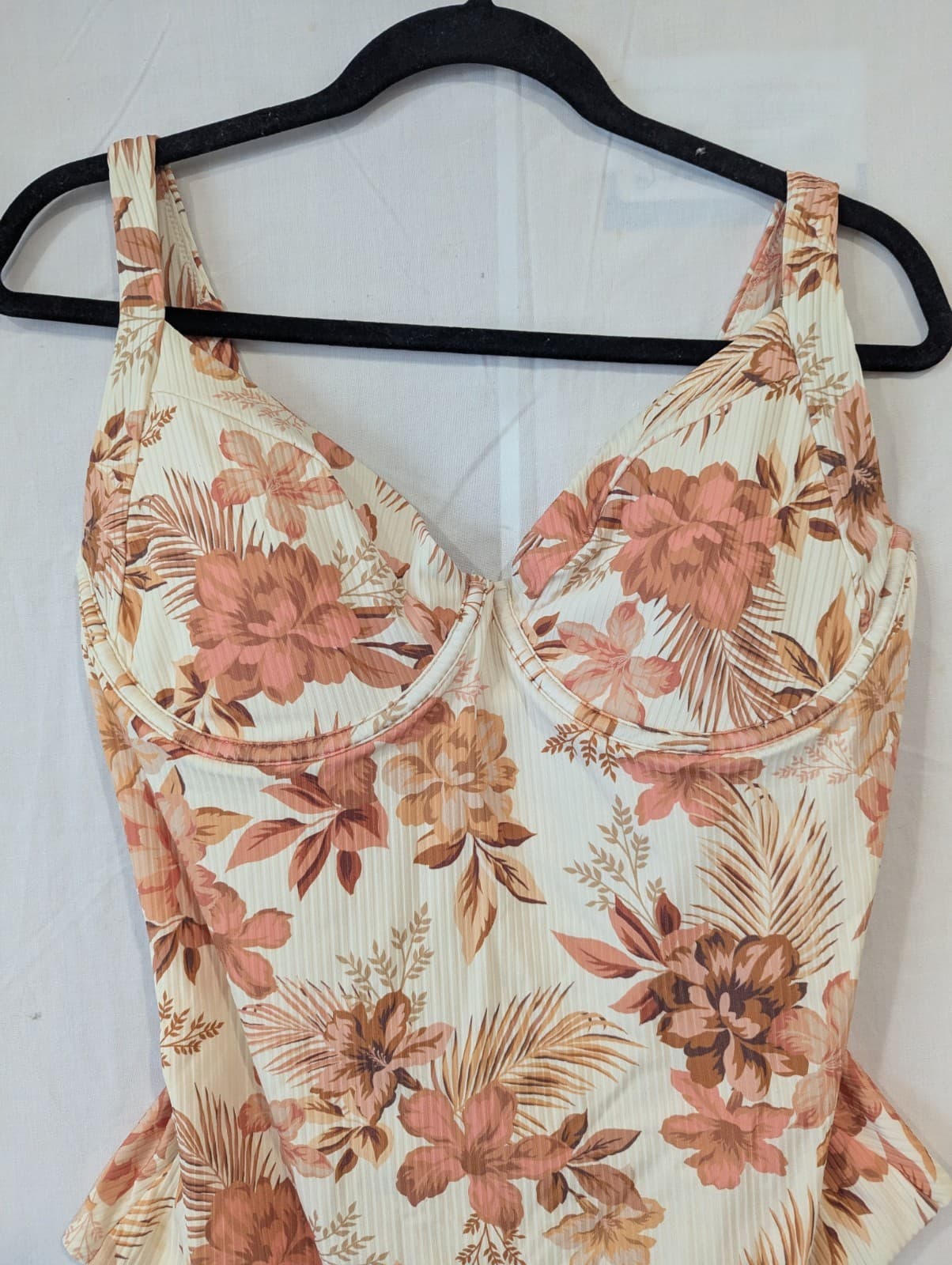 Rip Curl Swimsuit Plus Size 2XL D DD Cup Floral One Piece White Peach Adjustable — photo 6 of 17