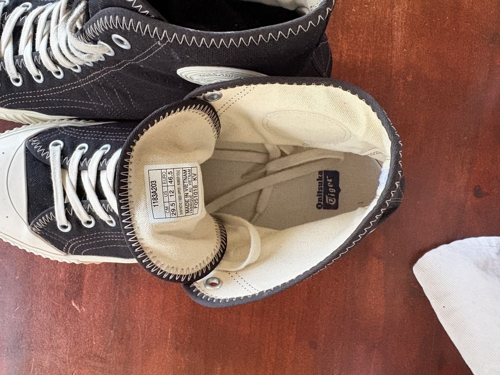 Onitsuka Tiger x Kobe OK BASKETBALL MT Black/black sz 12 — photo 11 of 12