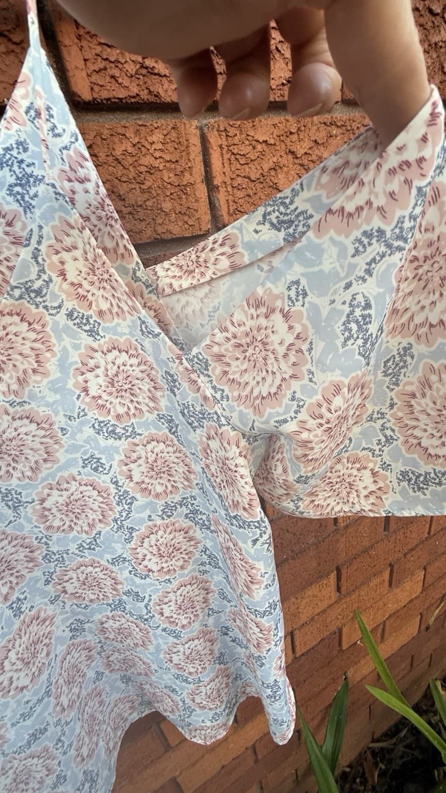 Glassons Cold Shoulder Tank Top Womens 14 Floral Camisole V-Neck Lined — photo 4 of 12
