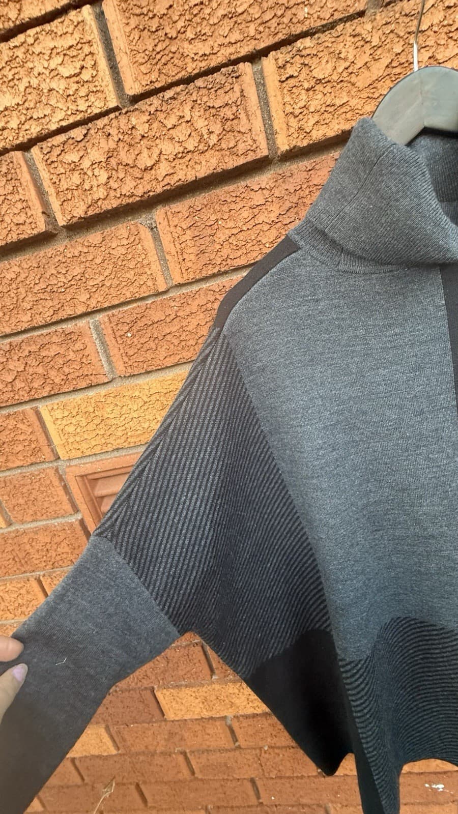 Sussan Knit Black Grey Turtleneck Jumper Size L/XL Oversized — photo 9 of 12