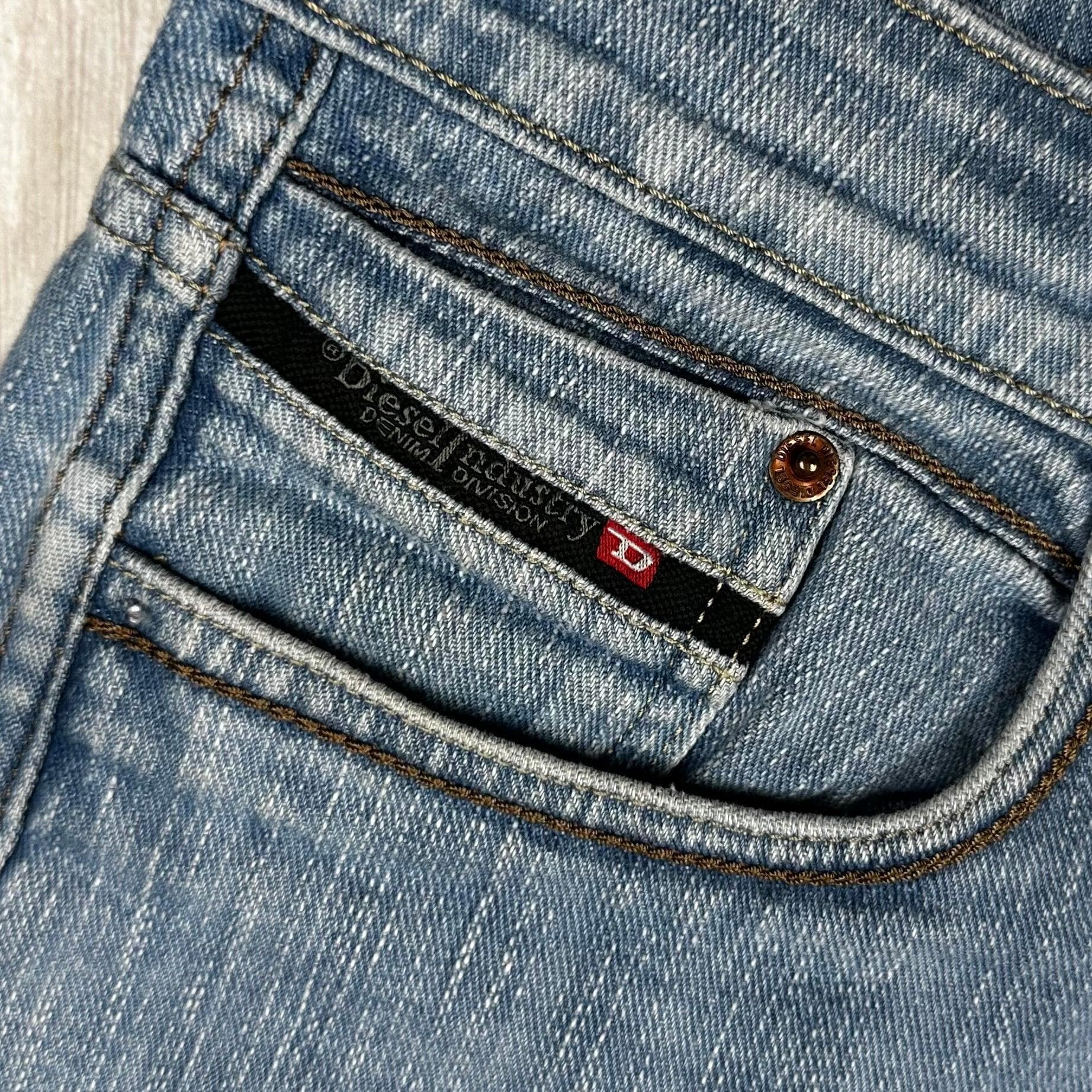 Diesel Basic '5355' Wide Leg Relaxed Mens Jeans -Size 34S — photo 6 of 9