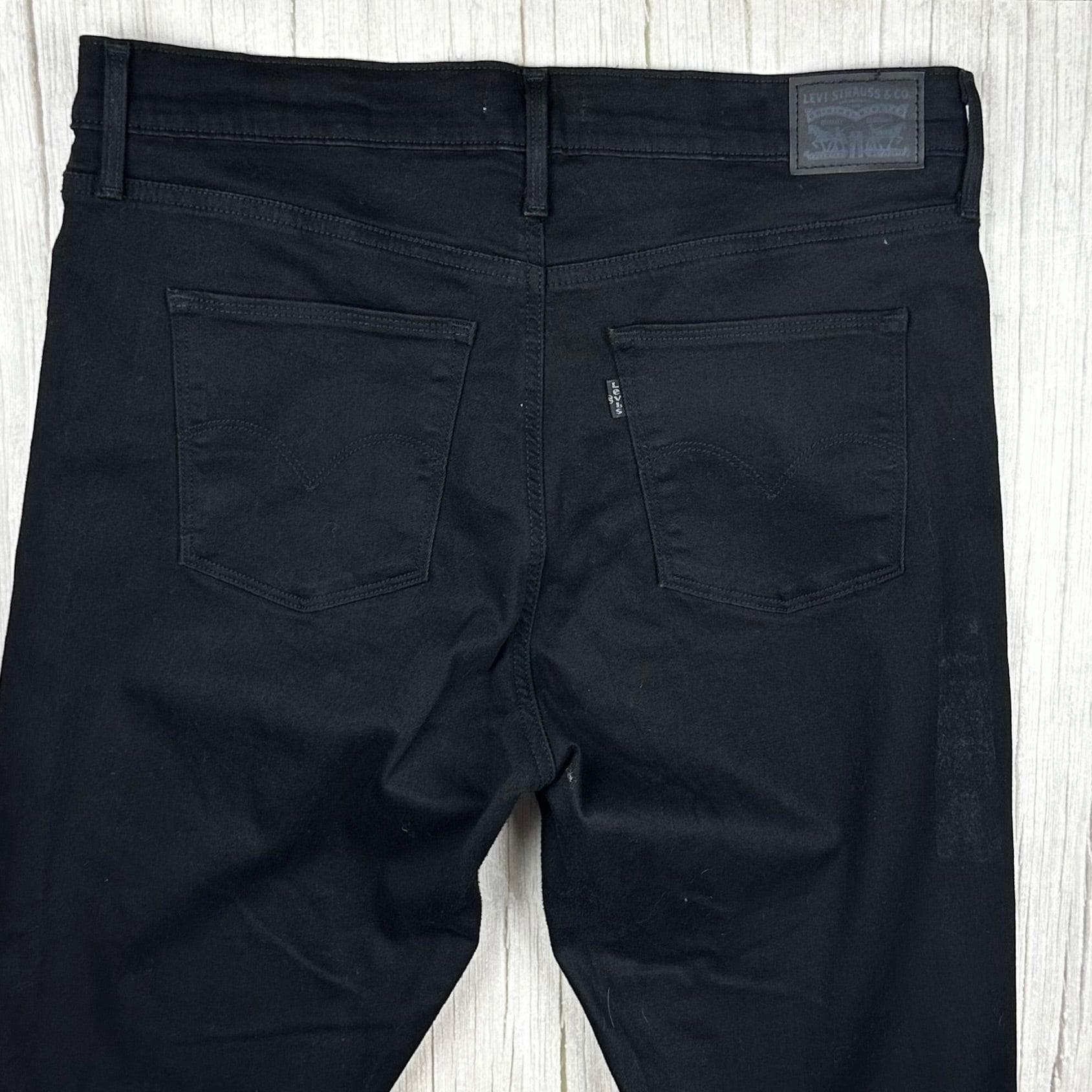 Ladies Levis Slimming Skinny Black Jeans - Size 33 or 15AU — photo 3 of 7