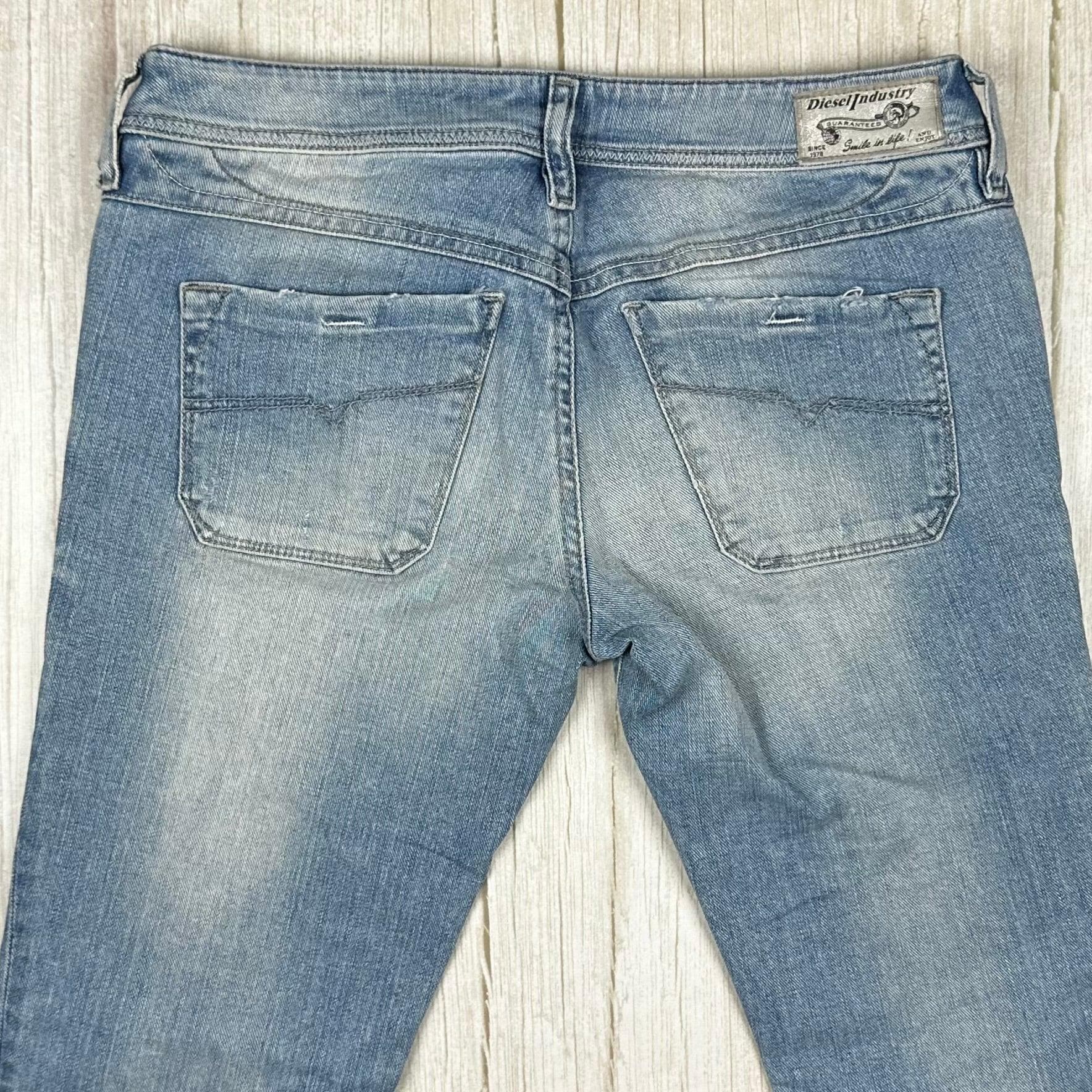 NEW- Diesel Ladies 'Lowky' Low Rise Jeans -Size 27/32 — photo 5 of 9