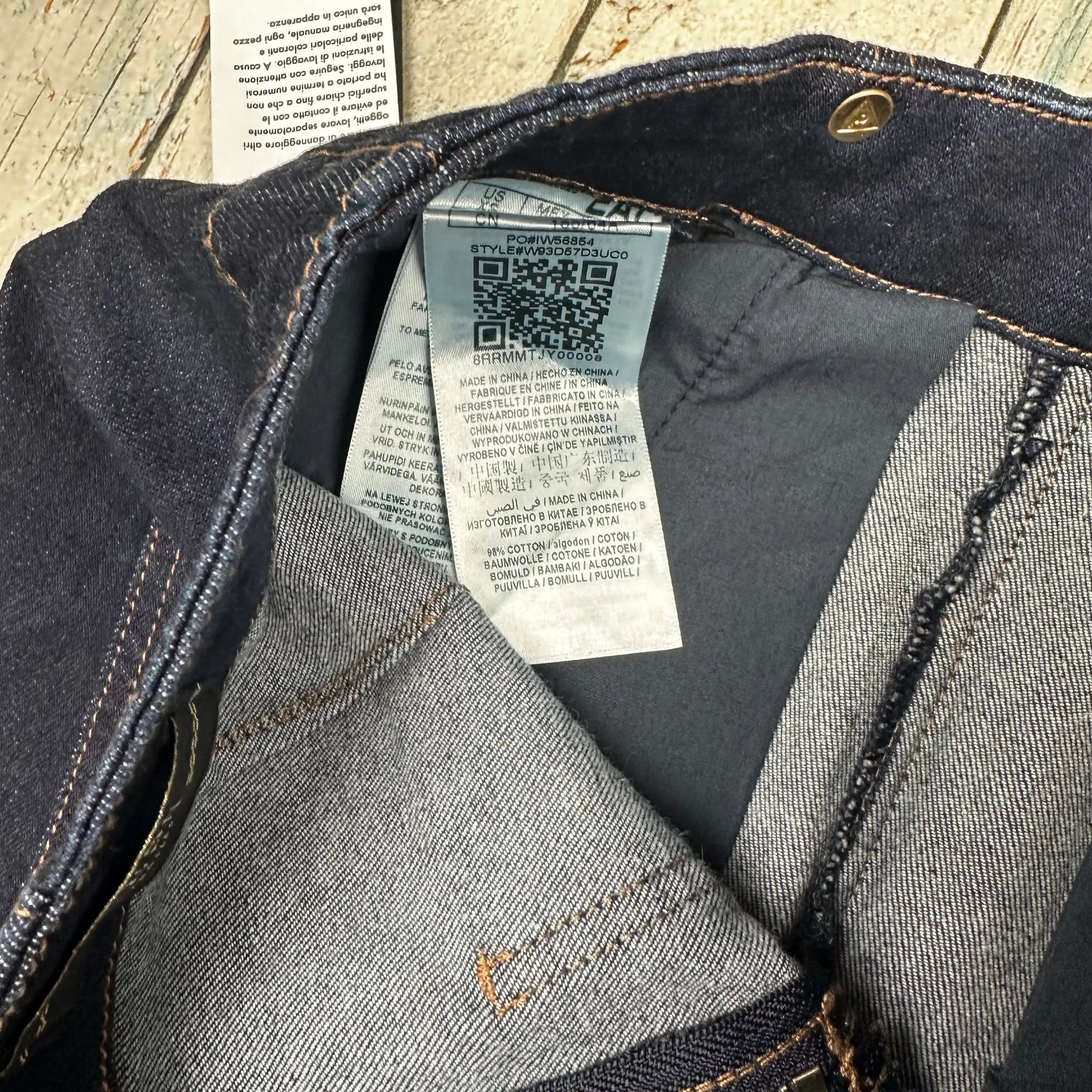 NWT- Guess 'Paula' Denim Pencil Skirt - Size XS — photo 4 of 5