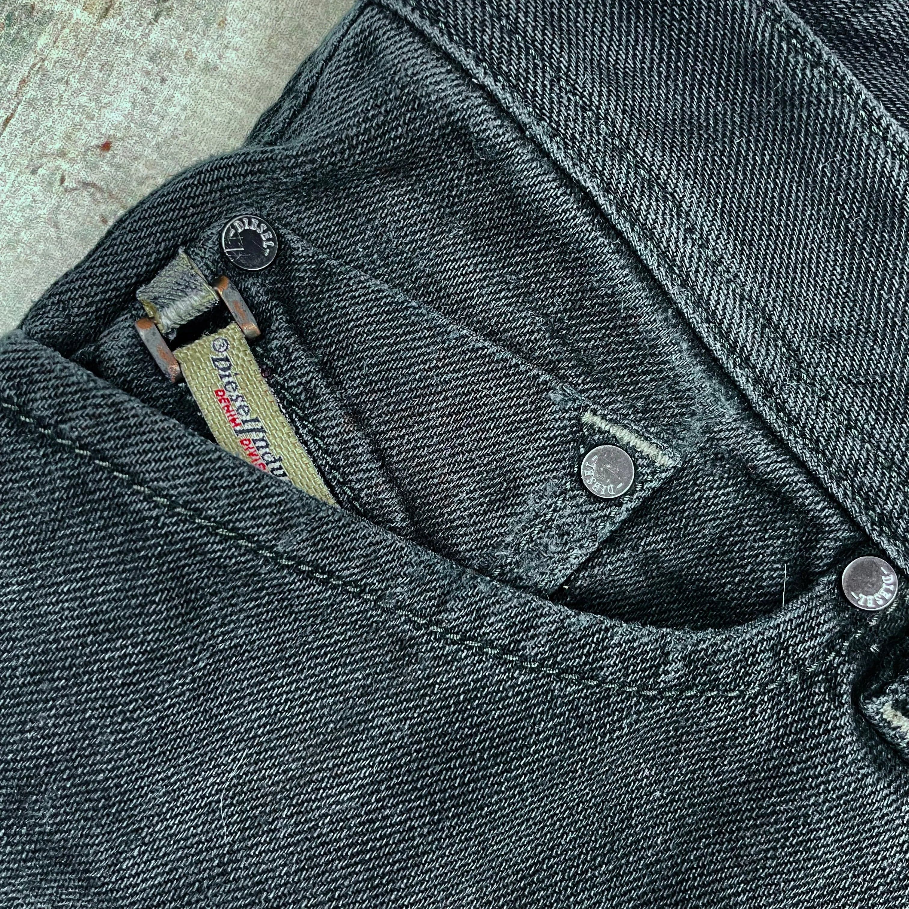 Diesel Mens 'Darron' Antique Wash Blue Jeans - Size 30 — photo 5 of 9