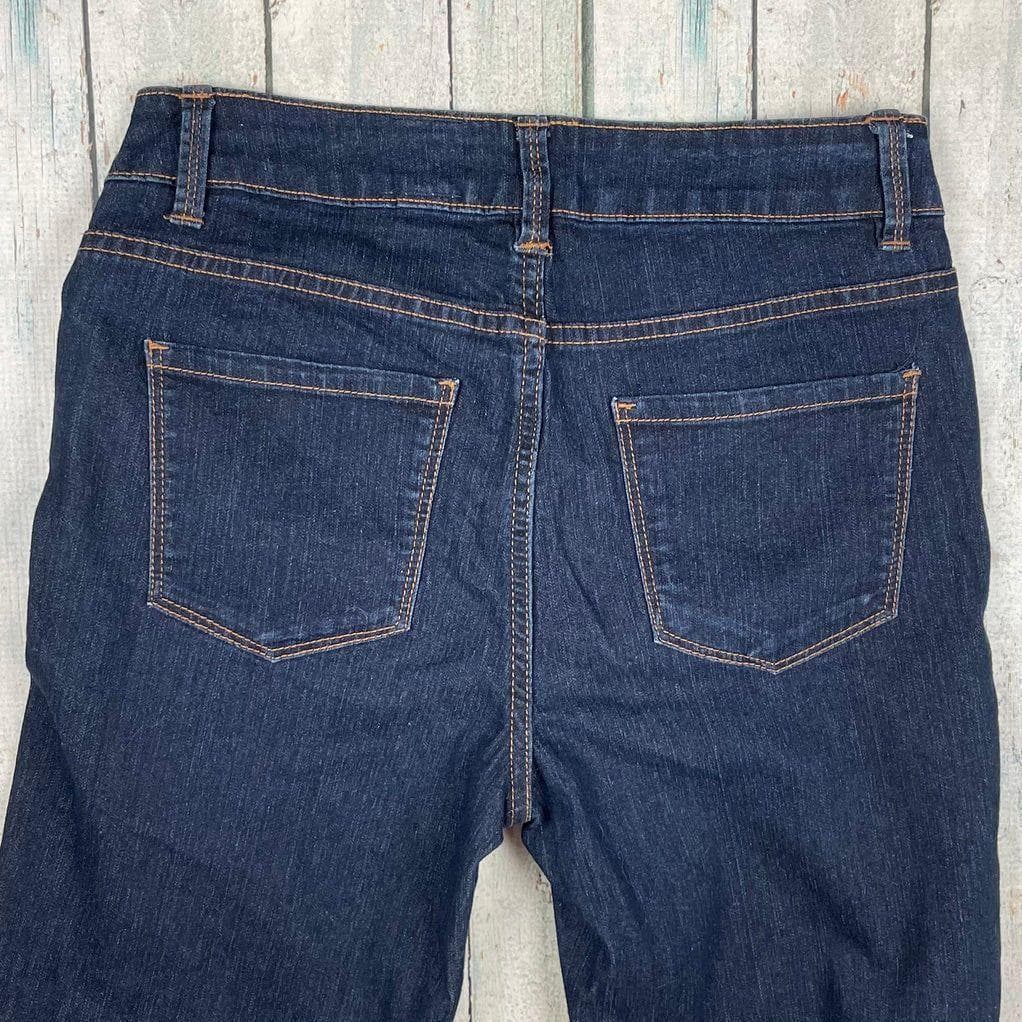 Yes Yes Jeans Italy Mid Rise Dark Wash Bootleg Jeans - Size 8 — photo 3 of 7