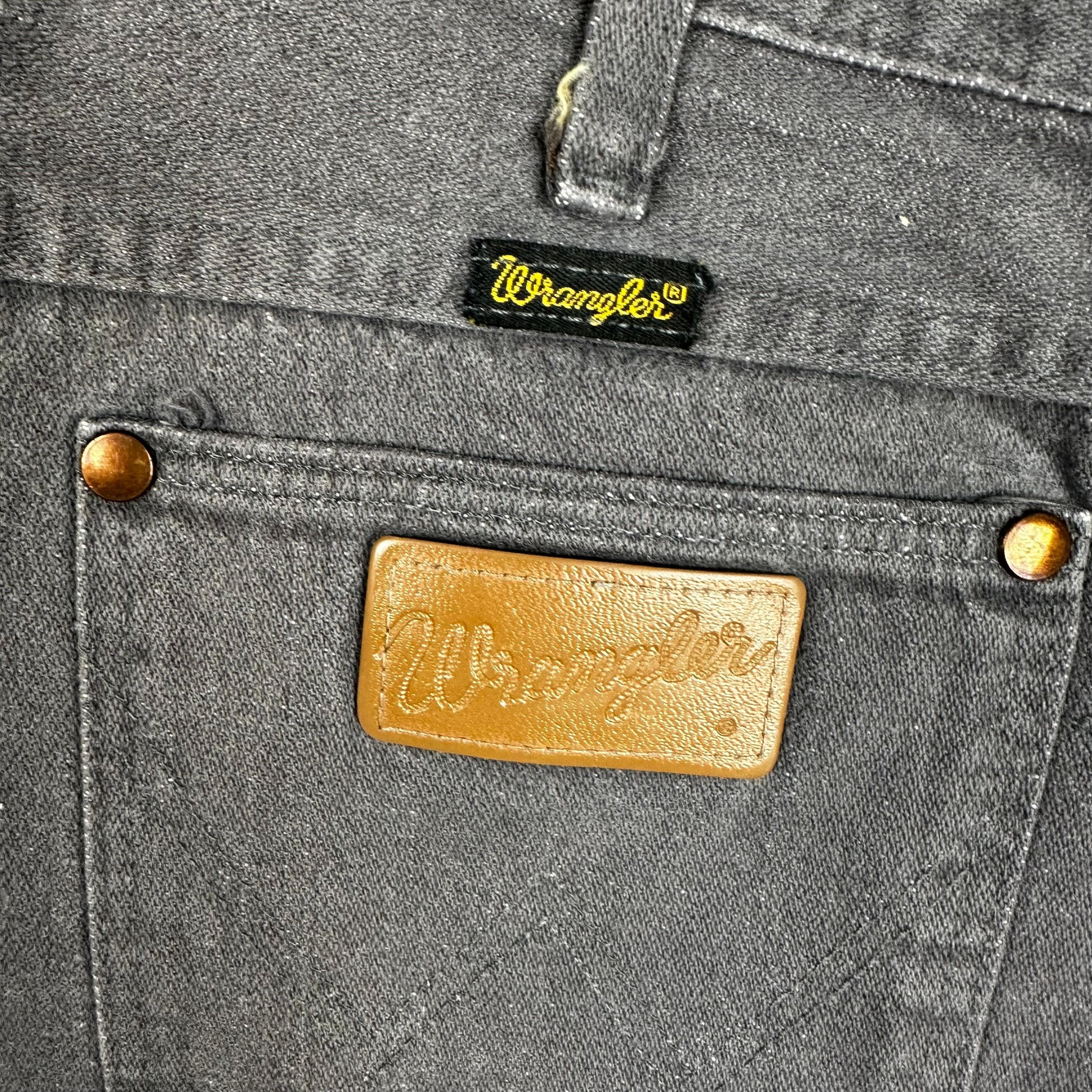 Wrangler Vintage Denim Reworked Cut Off Shorts - Suit Size 8 — photo 4 of 5