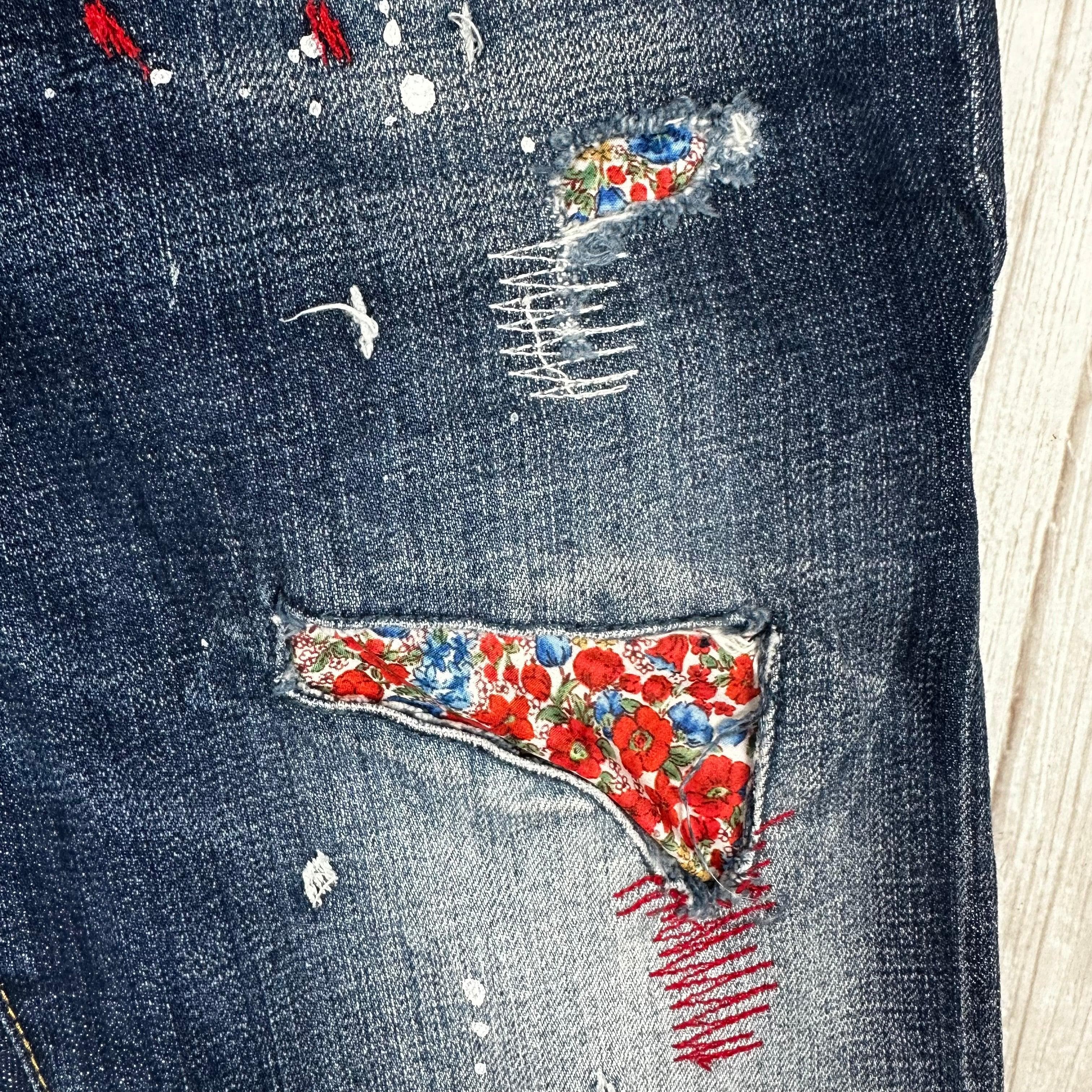 Dsquared2 Ladies Paint Patched Distressed Jeans- Suit Size 11/12 — photo 8 of 10