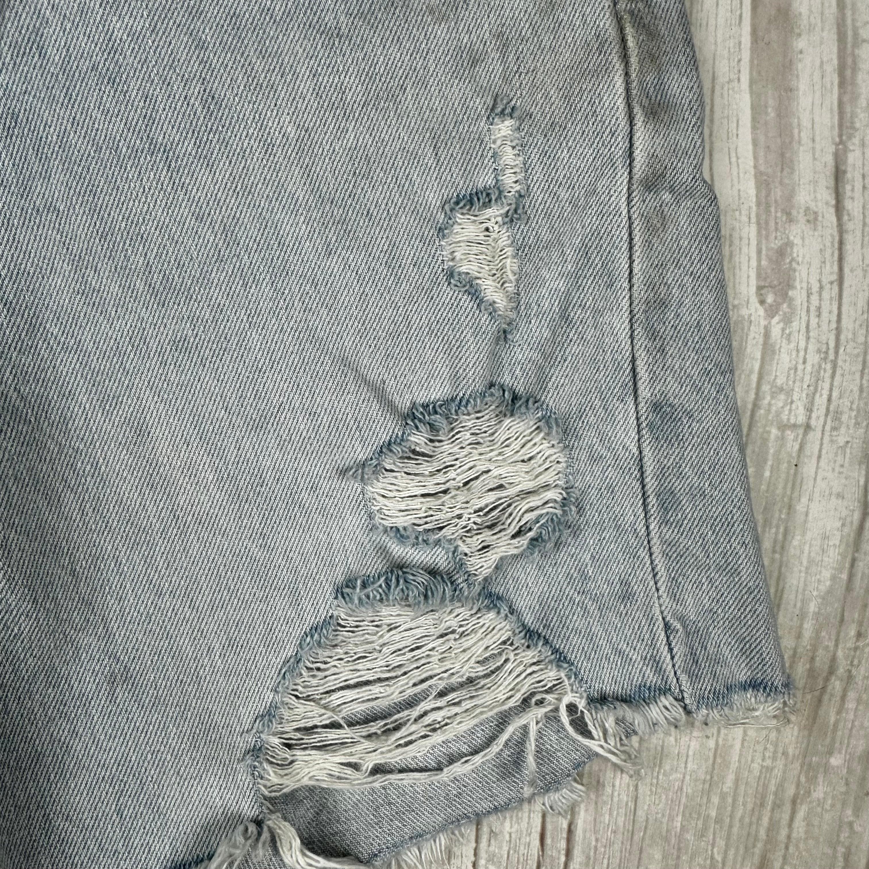 Levis Premium 501 Ladies Distressed Denim Shorts - Size 24 — photo 6 of 6