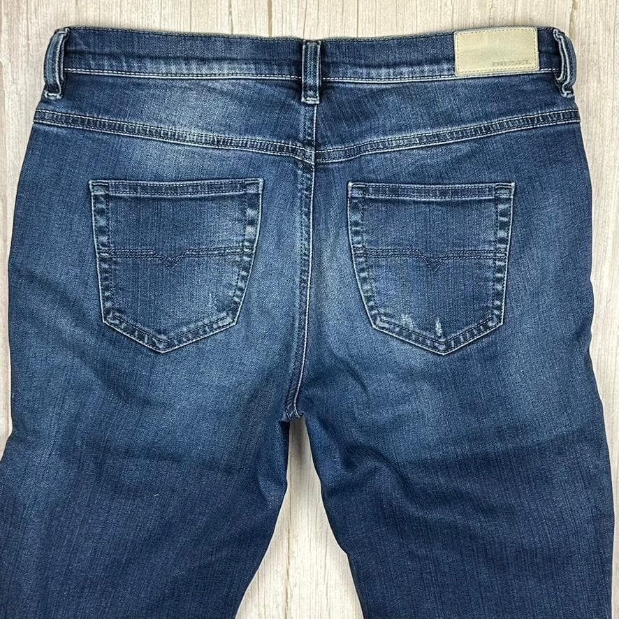 Diesel Ladies 'Belthy- Ankle' Crop Boyfriend Jeans -Size 28 — photo 4 of 10