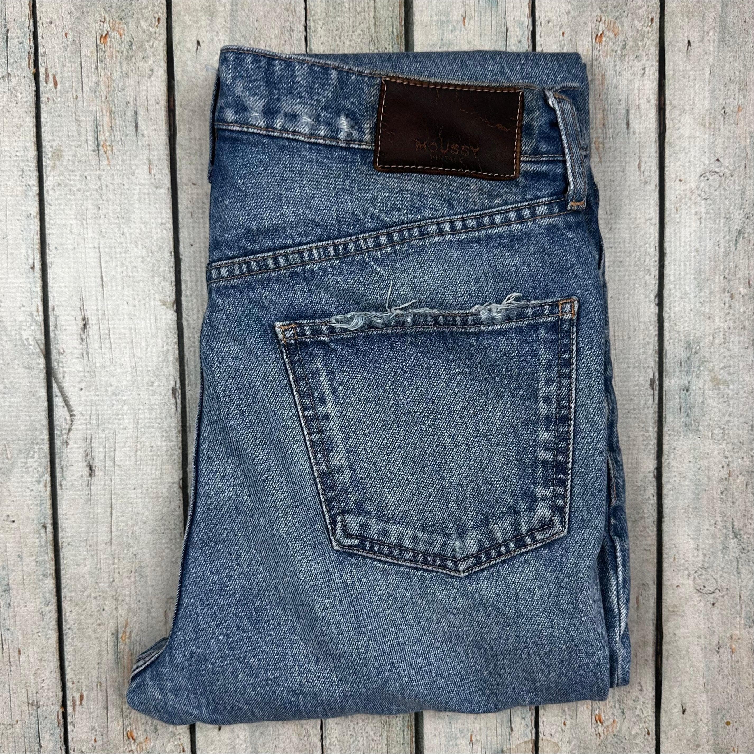Moussy Vintage Japan Straight Bee Print Jeans- Size 29 — photo 3 of 7