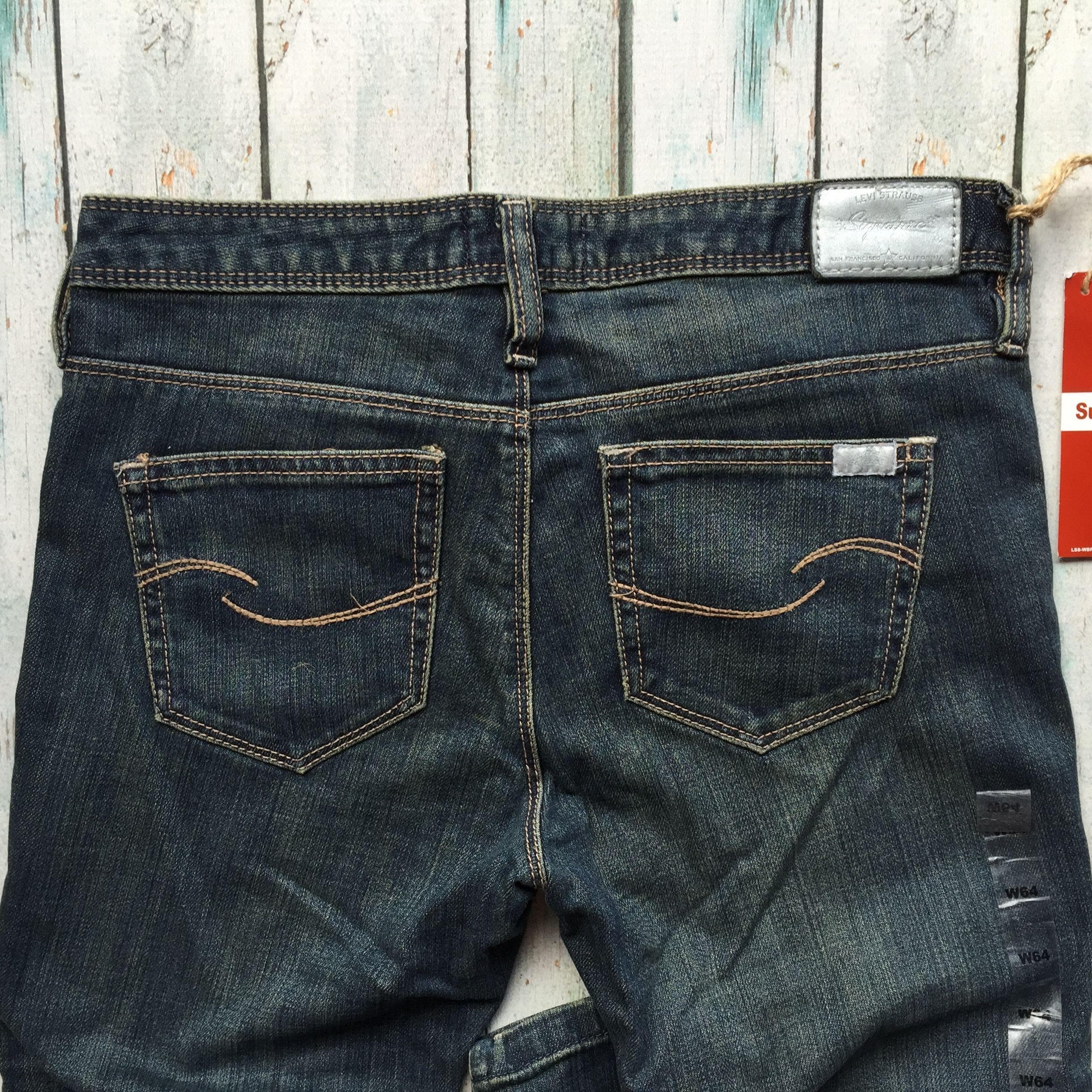 NWT - Y2K Levis Signature low RIse Slim Straight Blue -Size 25 — photo 5 of 5