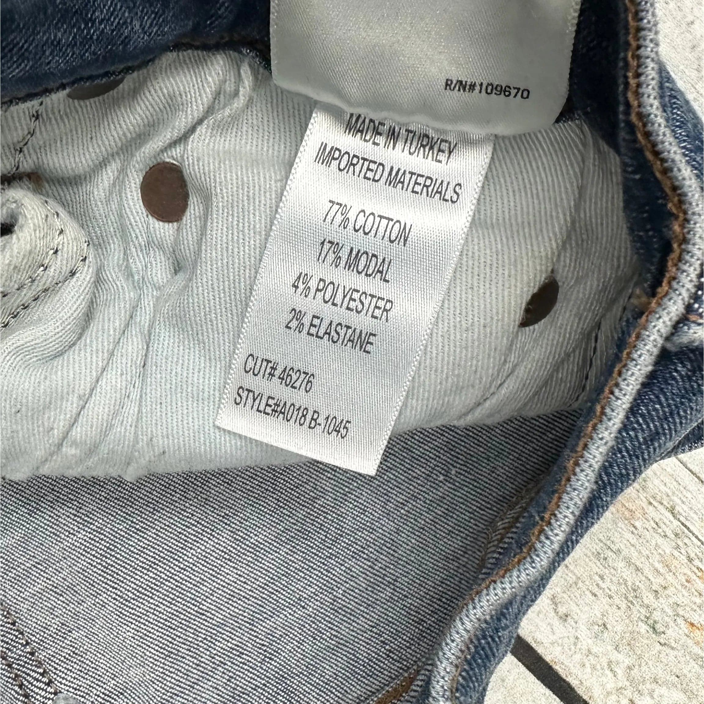 AGOLDE Stretch Chewed Hem Skinny Jeans- Size 27 — photo 5 of 7