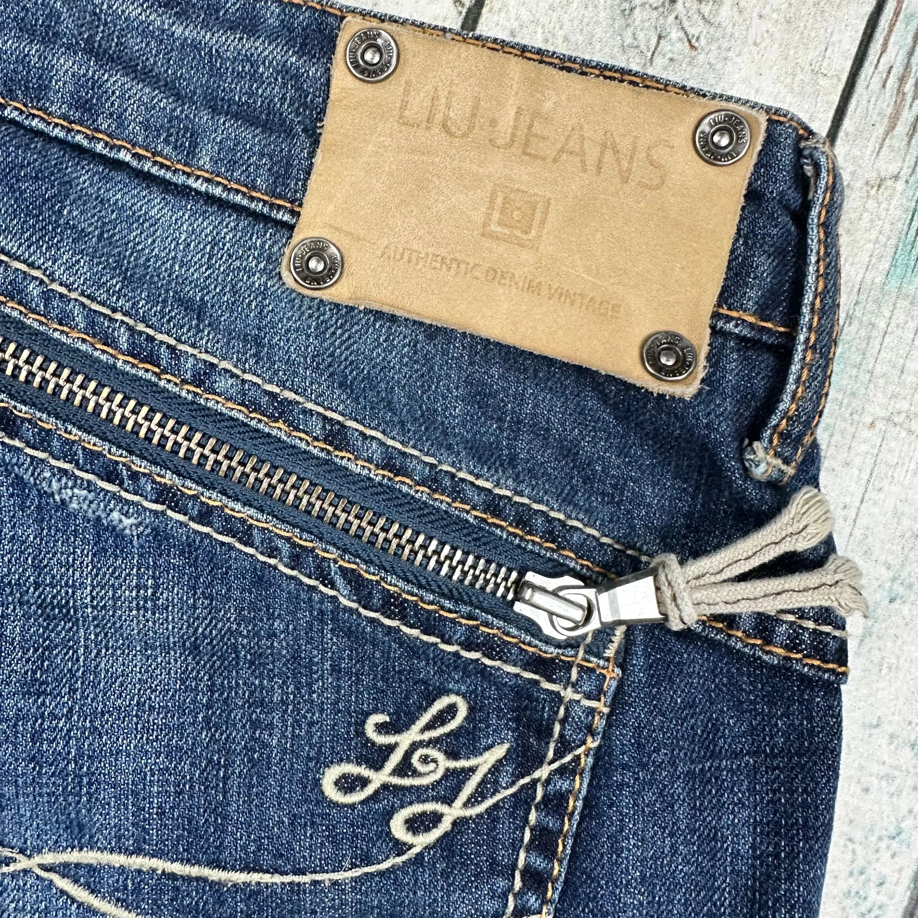 Liu Jo Italian Made Denim Boyfriend Short - Size 28 — photo 4 of 6