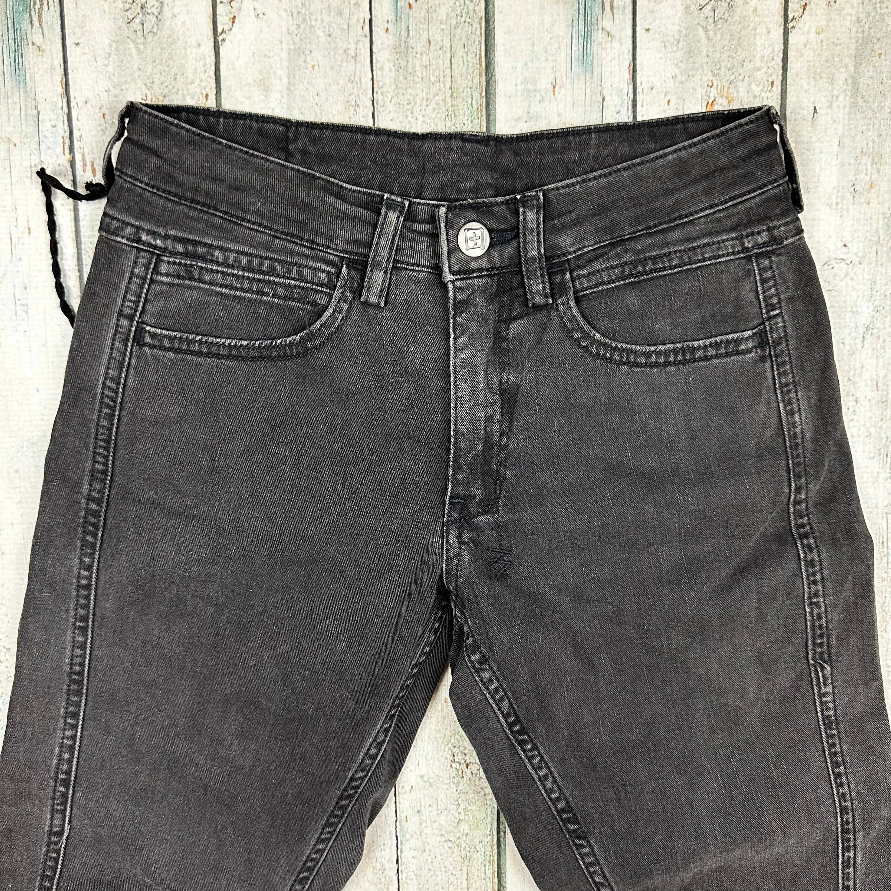 NWT -Ksubi 'Delinquent' Skinny Jeans in Caviar - Size 26 — photo 4 of 4