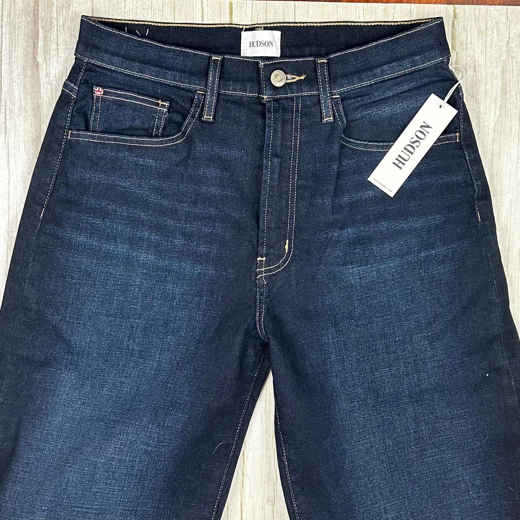 NWT- Hudson 'Jolene' Wide Leg Relaxed Jeans - Size 27 — photo 3 of 5