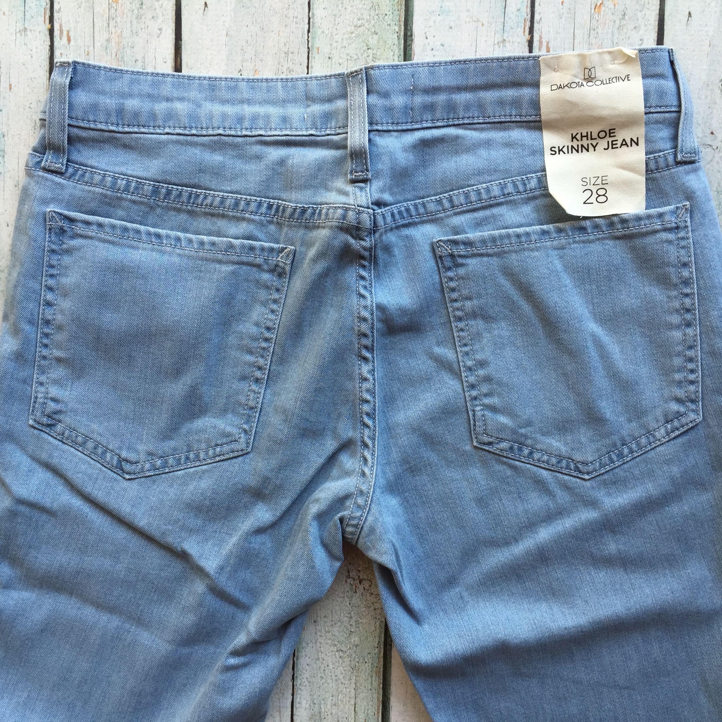 NWT - Dakota 'Khloe' Super Soft Skinny Jeans -Size 28 — photo 4 of 6