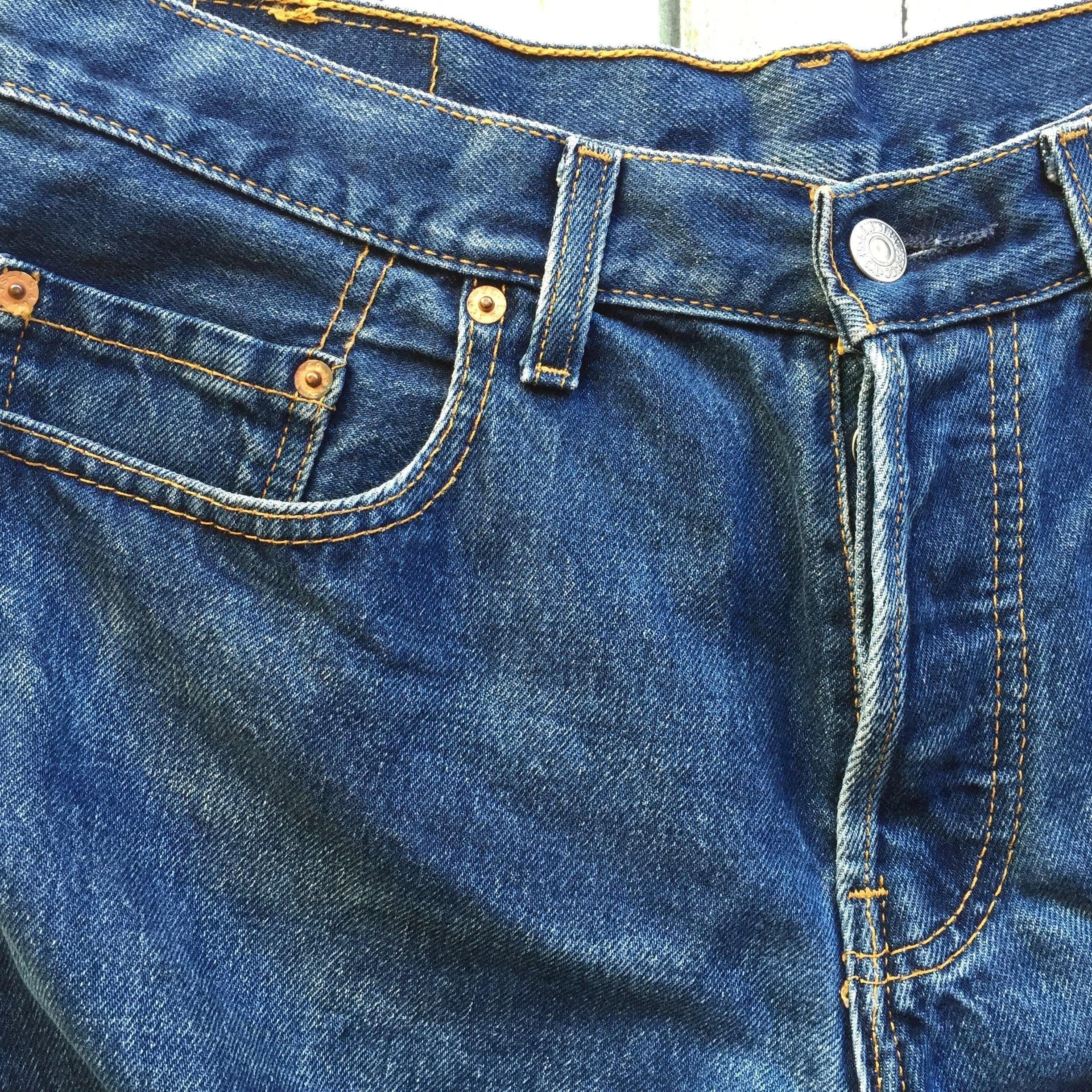 Vintage Levis 558 Ladies Cut off Denim Shorts - Size 31 — photo 4 of 7