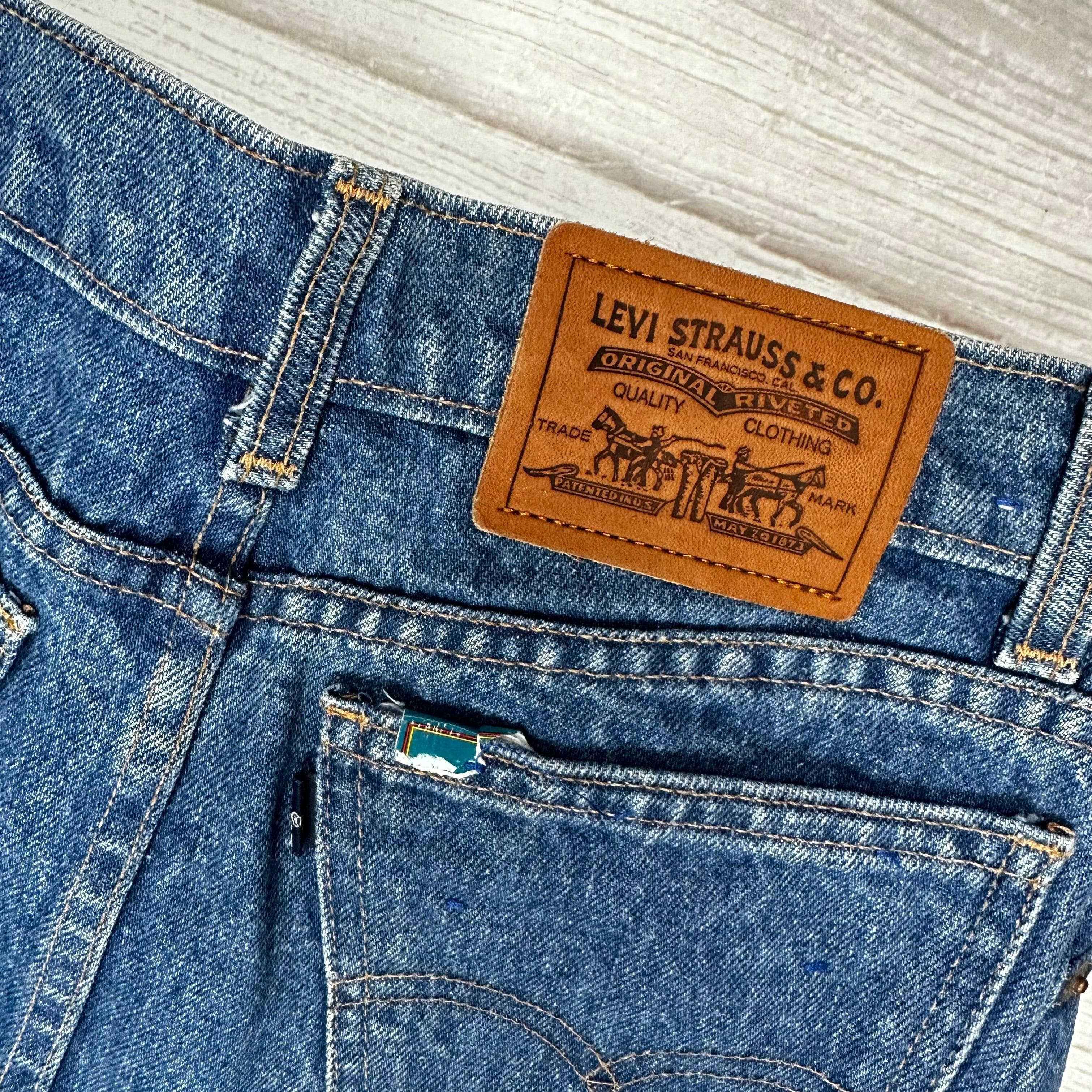 Levis Vintage Deadstock 80's Classic Denim Skirt - Suit Size 26 — photo 3 of 6