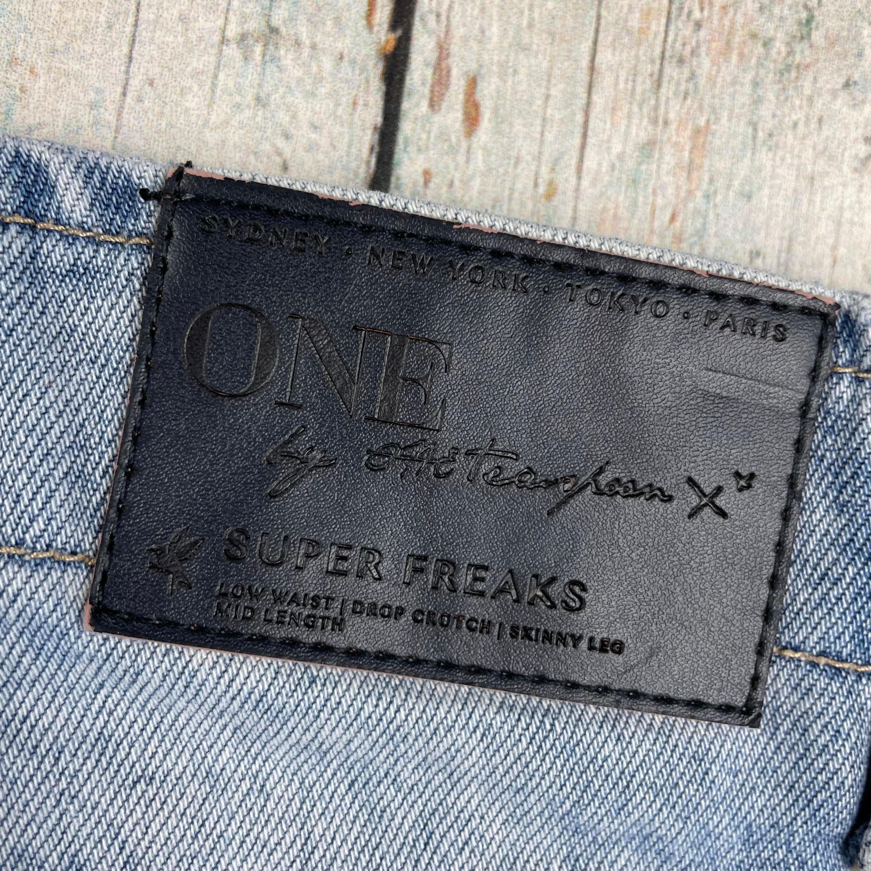 One Teaspoon 'Super Freaks' Lace Up Front Denim Shorts - Size 27" — photo 3 of 8