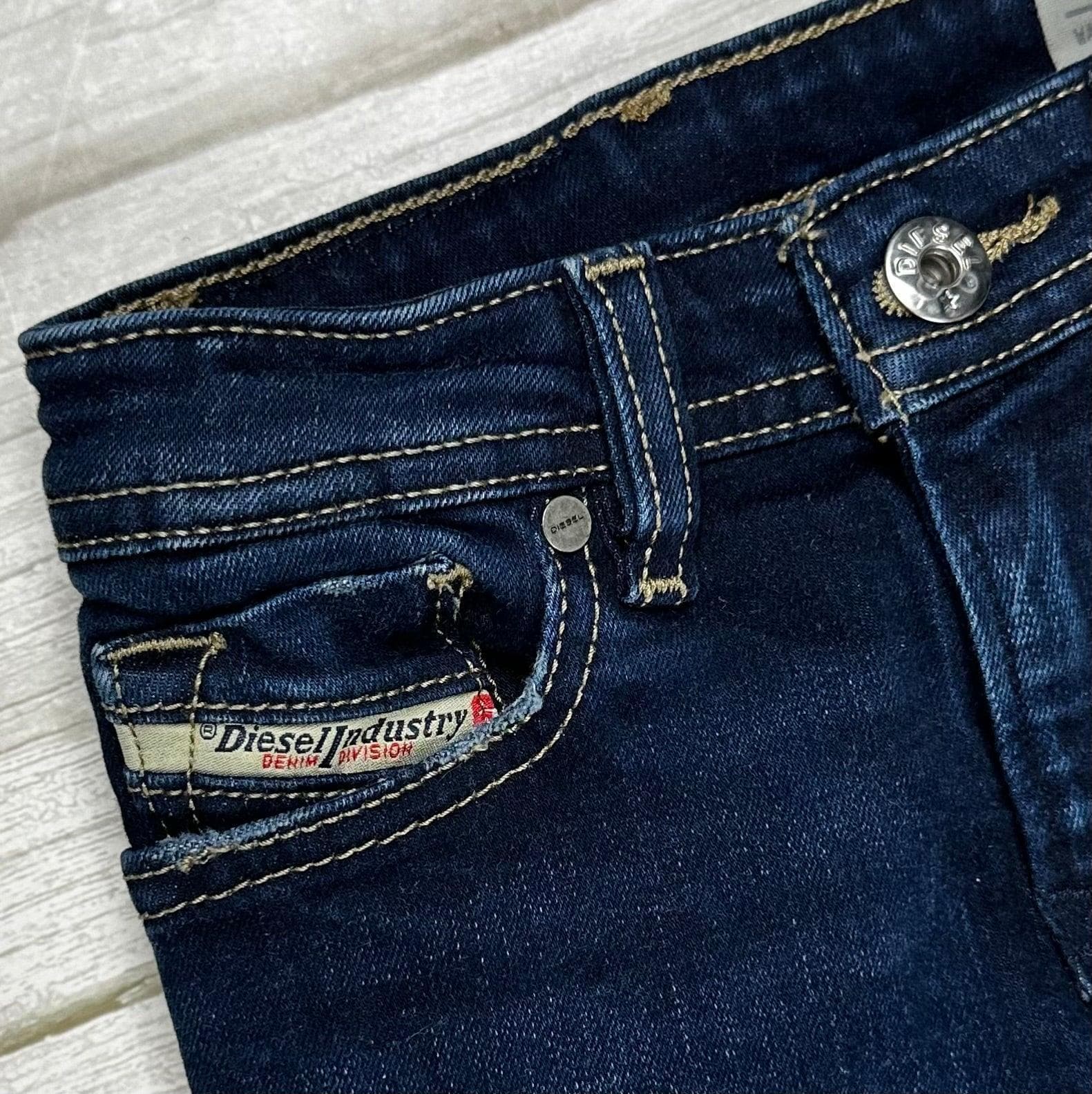 Diesel Italian 'Sleenker-J-N' Childrens Denim Jeans - Size 4Y — photo 5 of 7