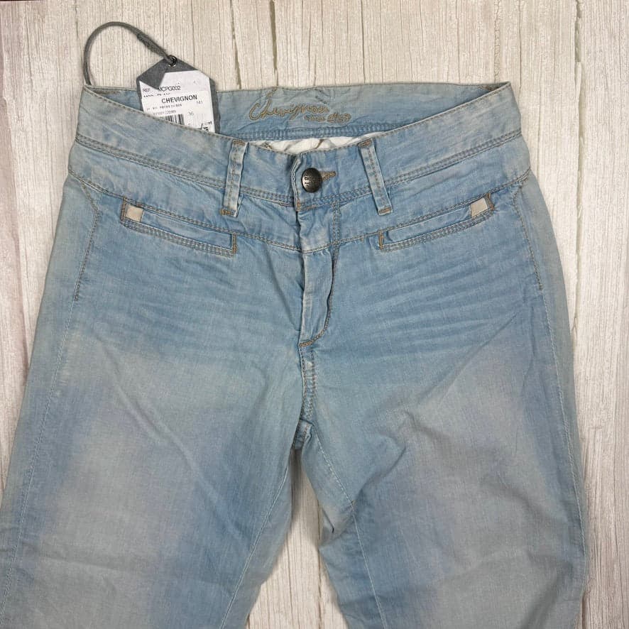 NWT - Chevignon Lightweight Flared Jeans -Size 24 — photo 2 of 5