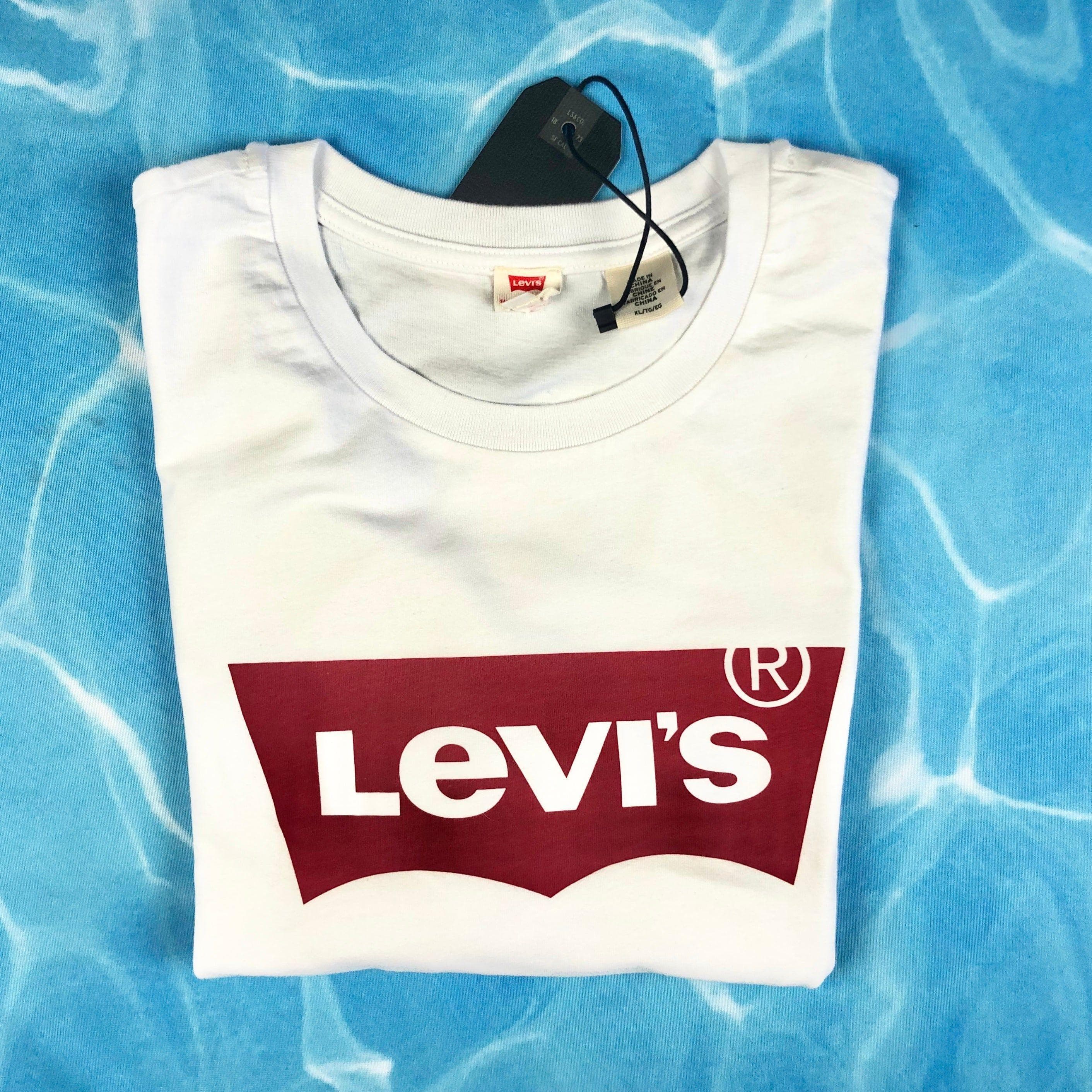 NWT - Classic Levis Vintage Fit Crop White Logo T Shirt - Size XL — photo 3 of 3