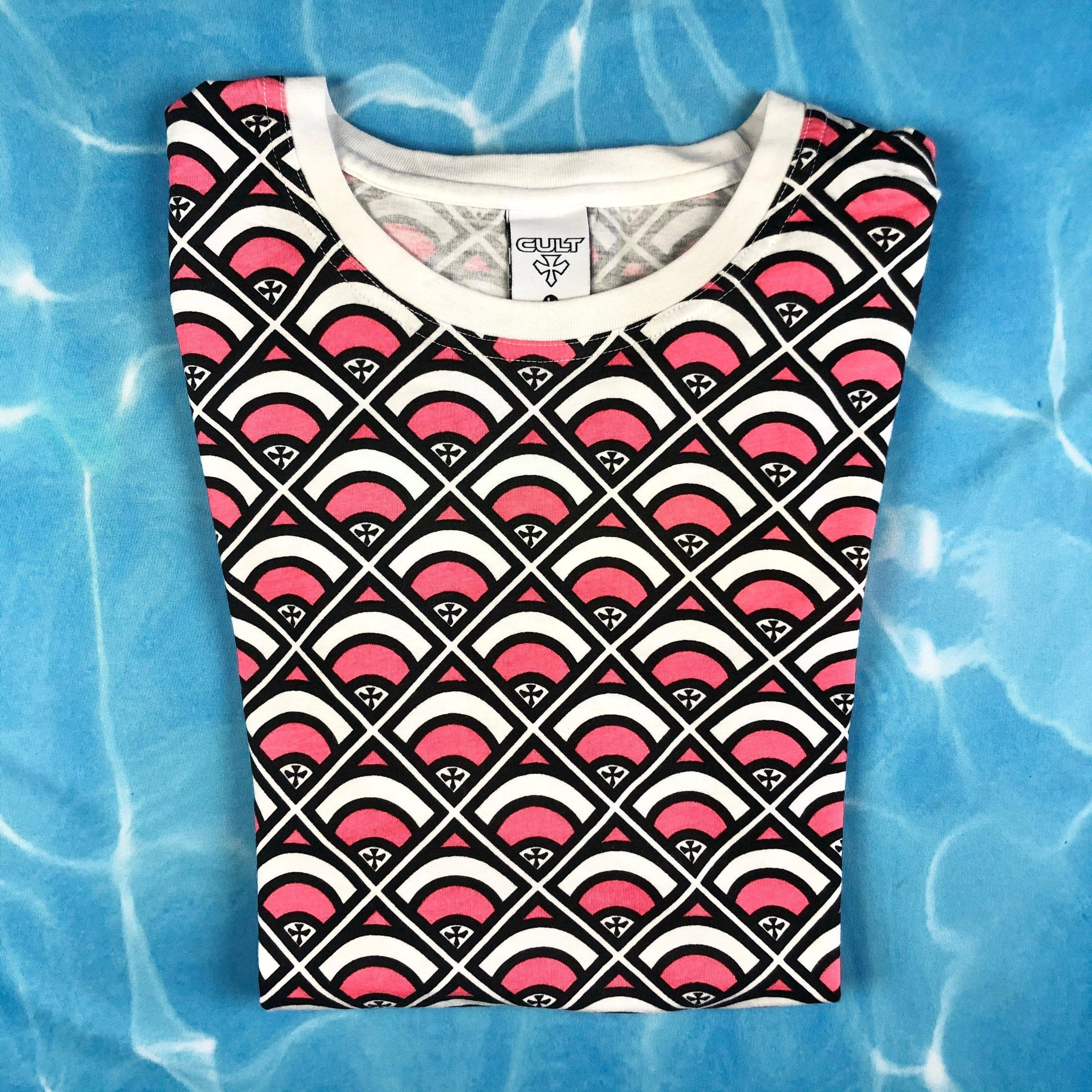 NEW - Cult Industries Crew Neck Pink/Navy Beehive T Shirt - Size L — photo 1 of 3