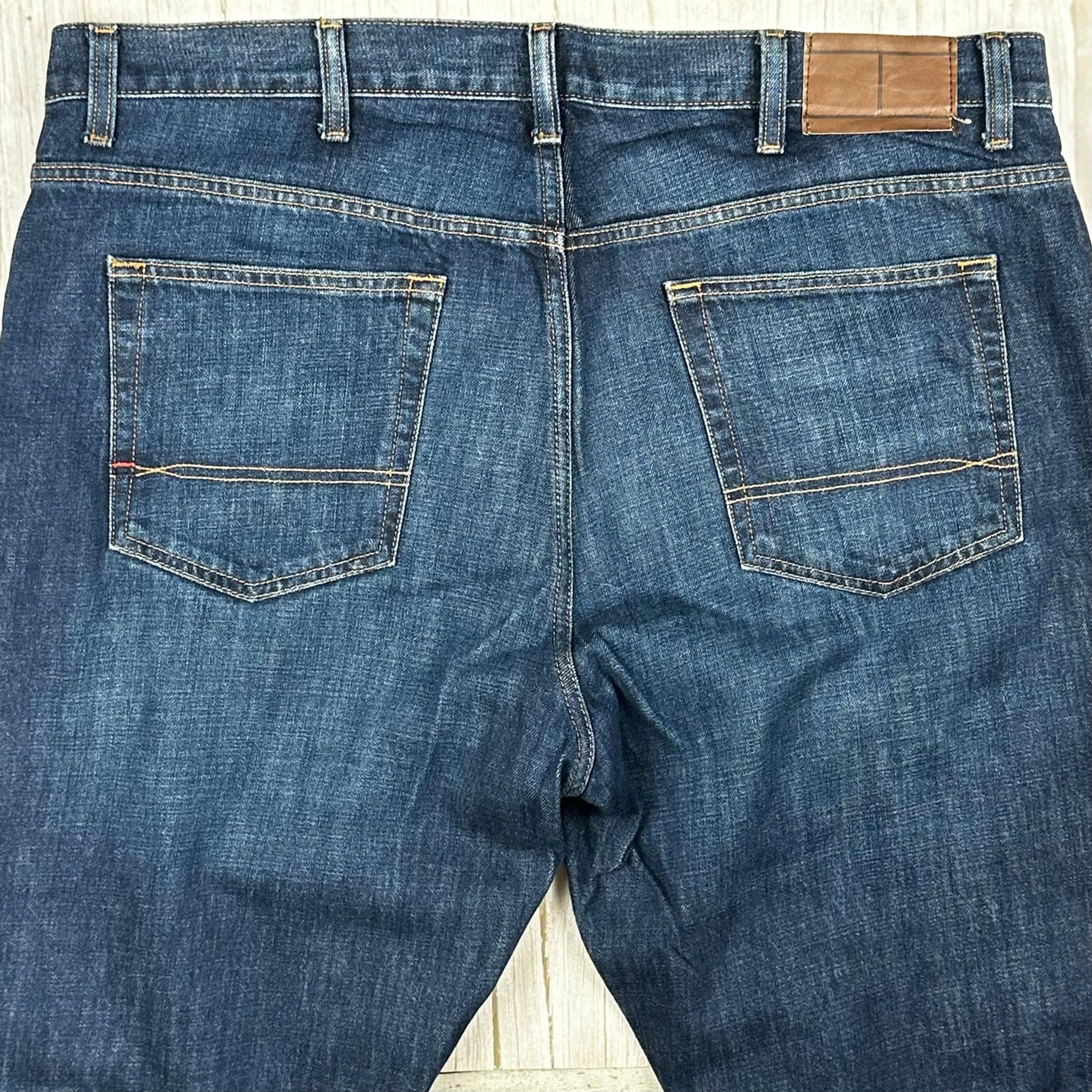 Tommy Hilfiger Mens 'Straight' Fit Classic Jeans -Size 38 — photo 6 of 7