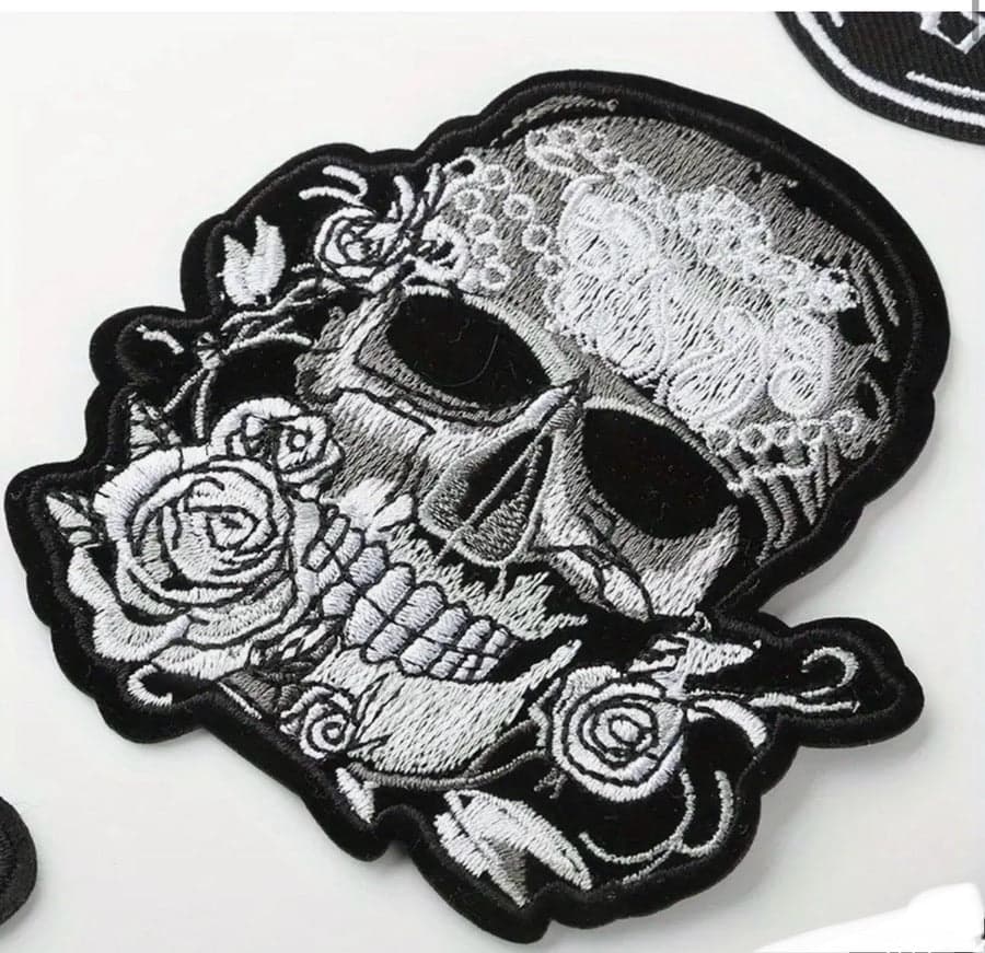 Skull with Roses- Embroidered Patch — photo 2 of 4