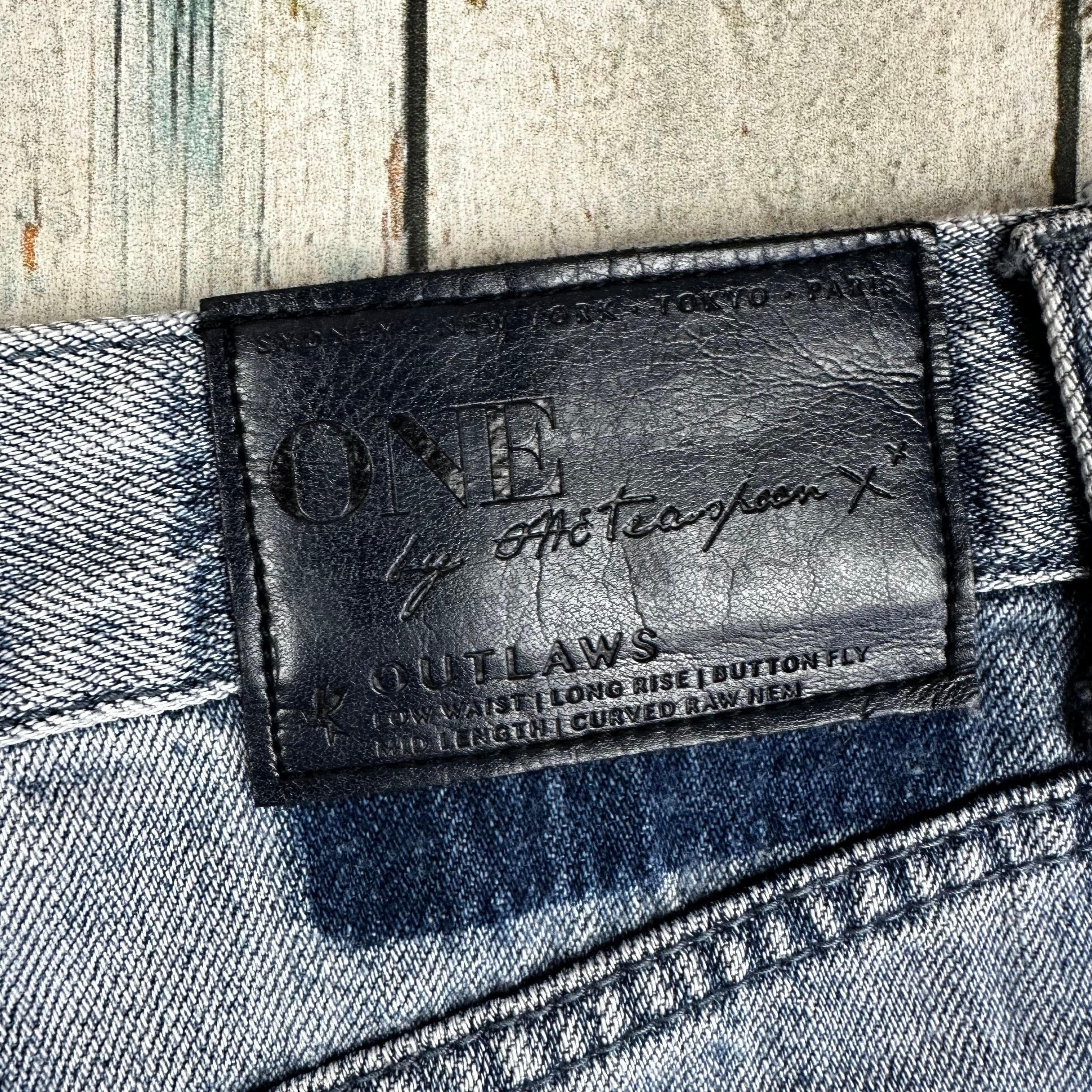 One X One Teaspoon Distressed Denim Shorts - Size 24 — photo 3 of 5