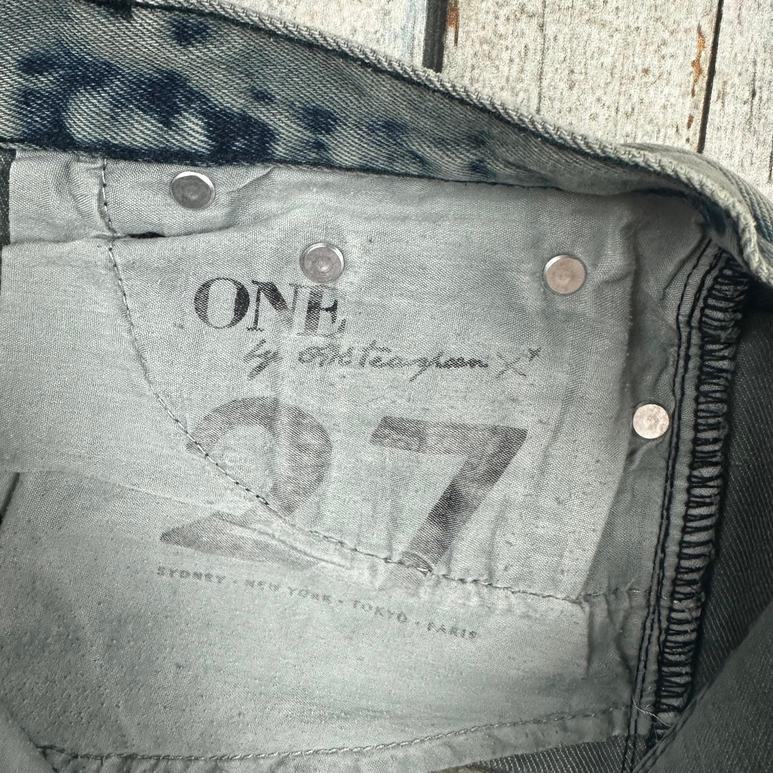One Teaspoon 'Rollers' Exposed Button Fly Denim Shorts - Size 27" — photo 5 of 6