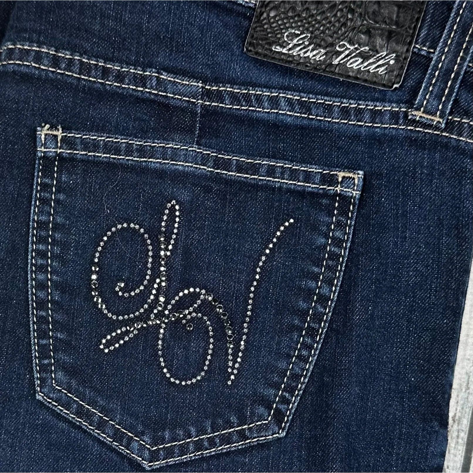 Lisa Valli Straight Leg 'LV' Logo Stretch Jeans Size- 29 — photo 3 of 6