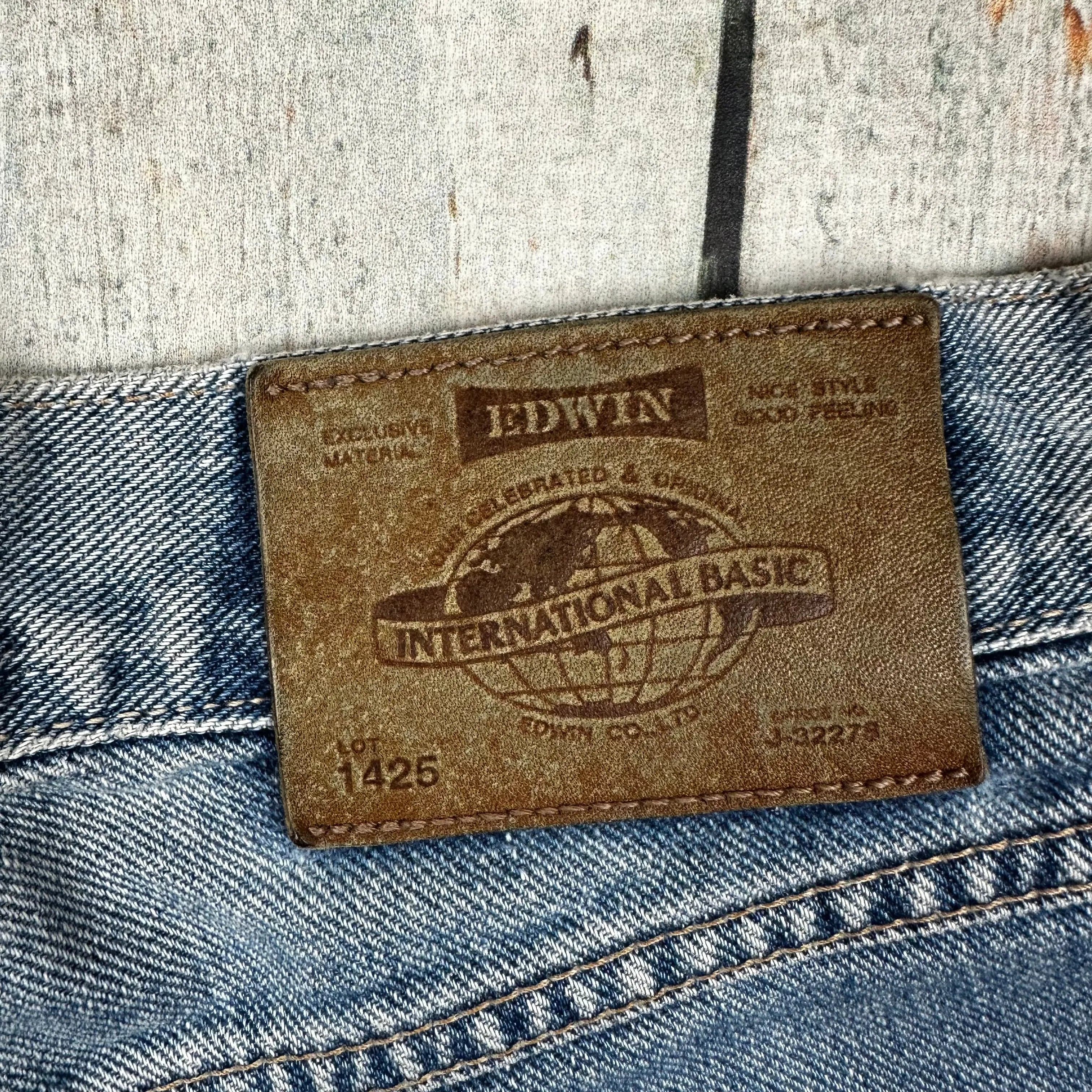 Edwin Japan Ladies Fray Hem Denim Shorts - Suit Size 11 — photo 3 of 5