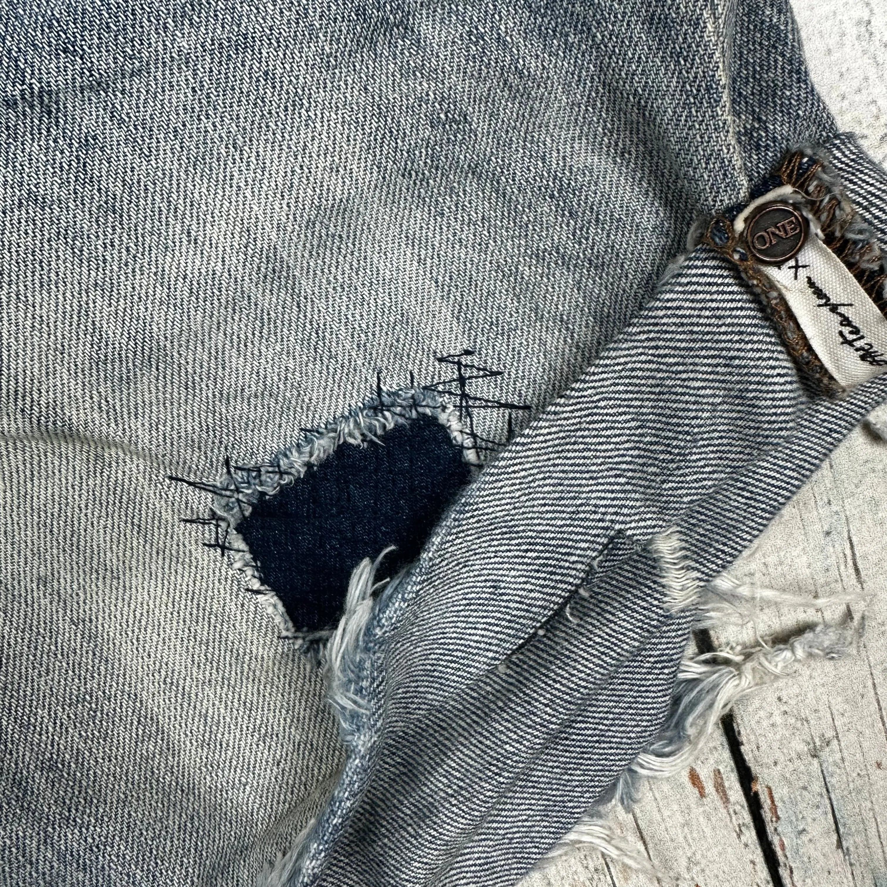 One X One Teaspoon 'Chargers' Destroyed Denim Shorts - Size 26" — photo 4 of 6
