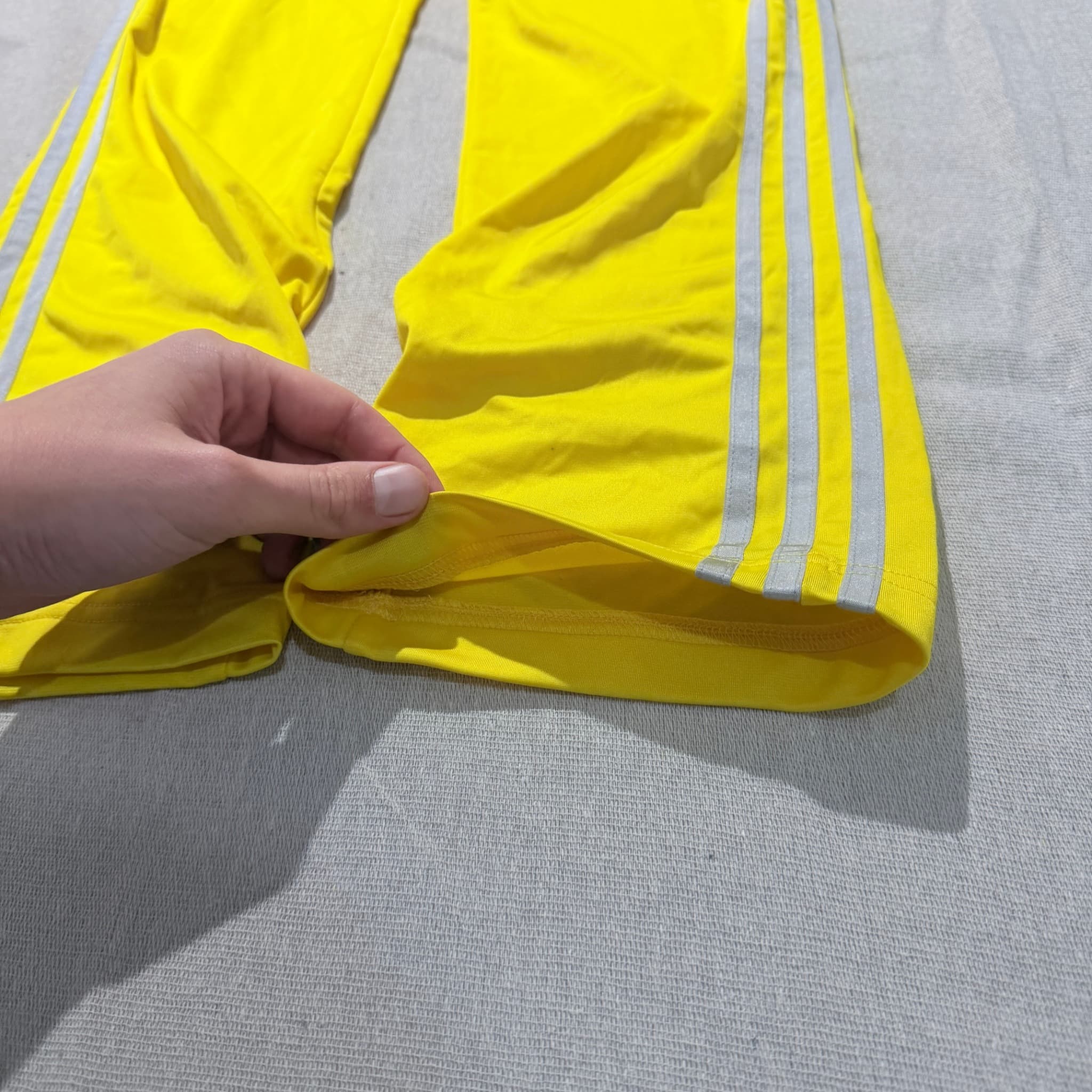 Adidas Neo Label Women's Yellow Track Pants Baggy Vintage 2000s Release Size S — photo 2 of 8