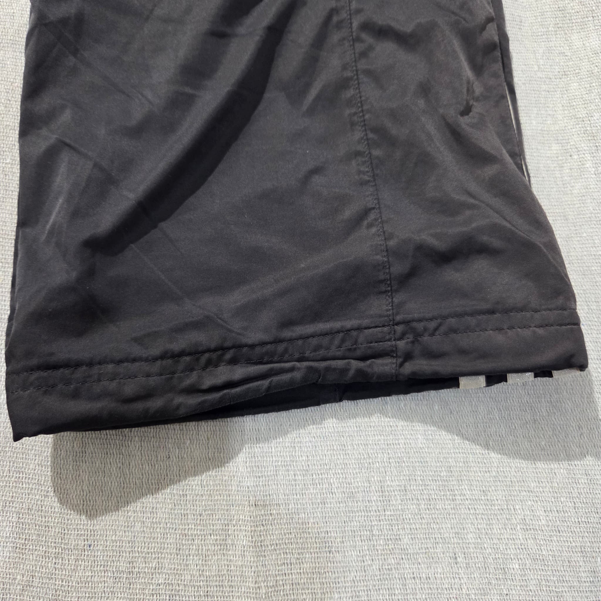 Adidas Vintage 3-Stripe Baggy Track Pants — photo 11 of 12