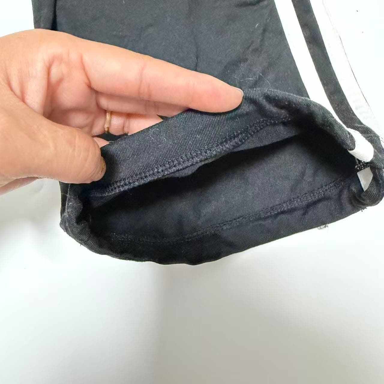 Adidas Women's Black 3-Stripe Track Pants XS — photo 4 of 9