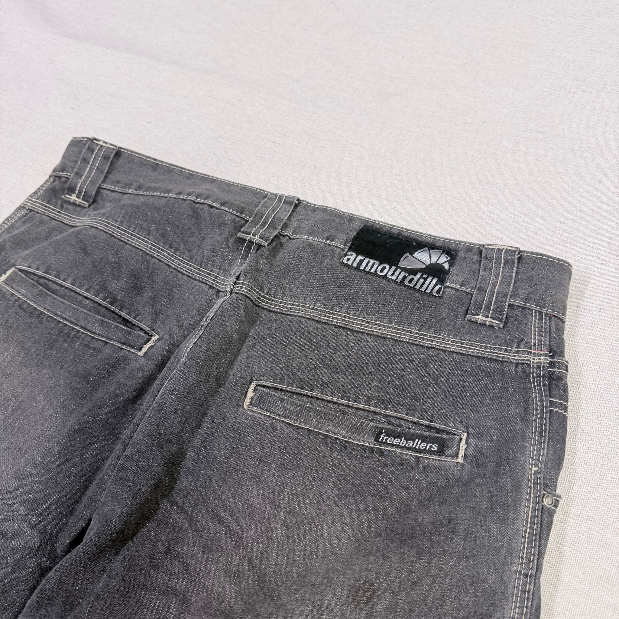 Armourdillo Vintage Denim Shorts Grey Baggy Skater Jorts Size 32 — photo 3 of 8