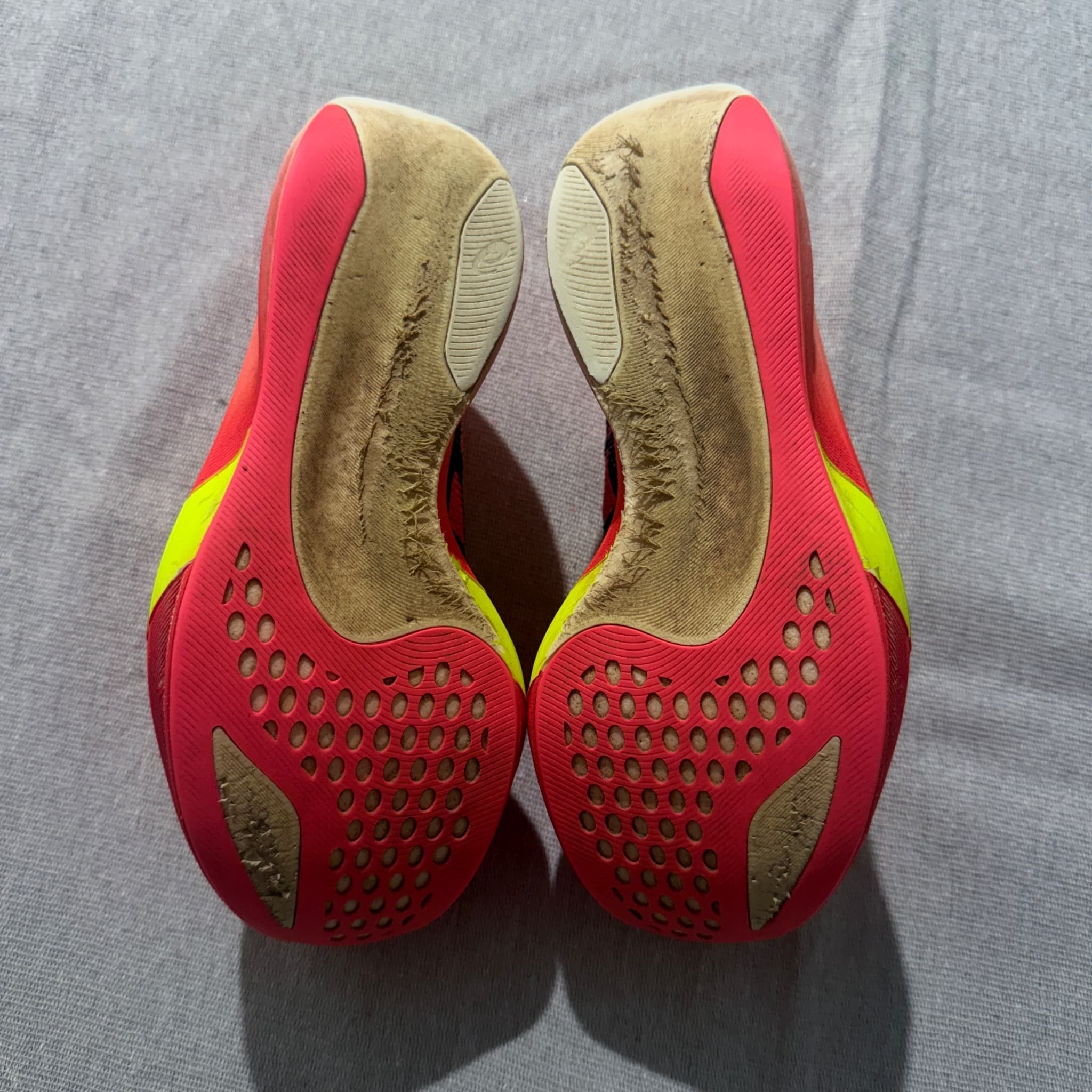 ASICS Metaspeed Sky Paris Running Shoes Red Black Size US 6 — photo 8 of 9