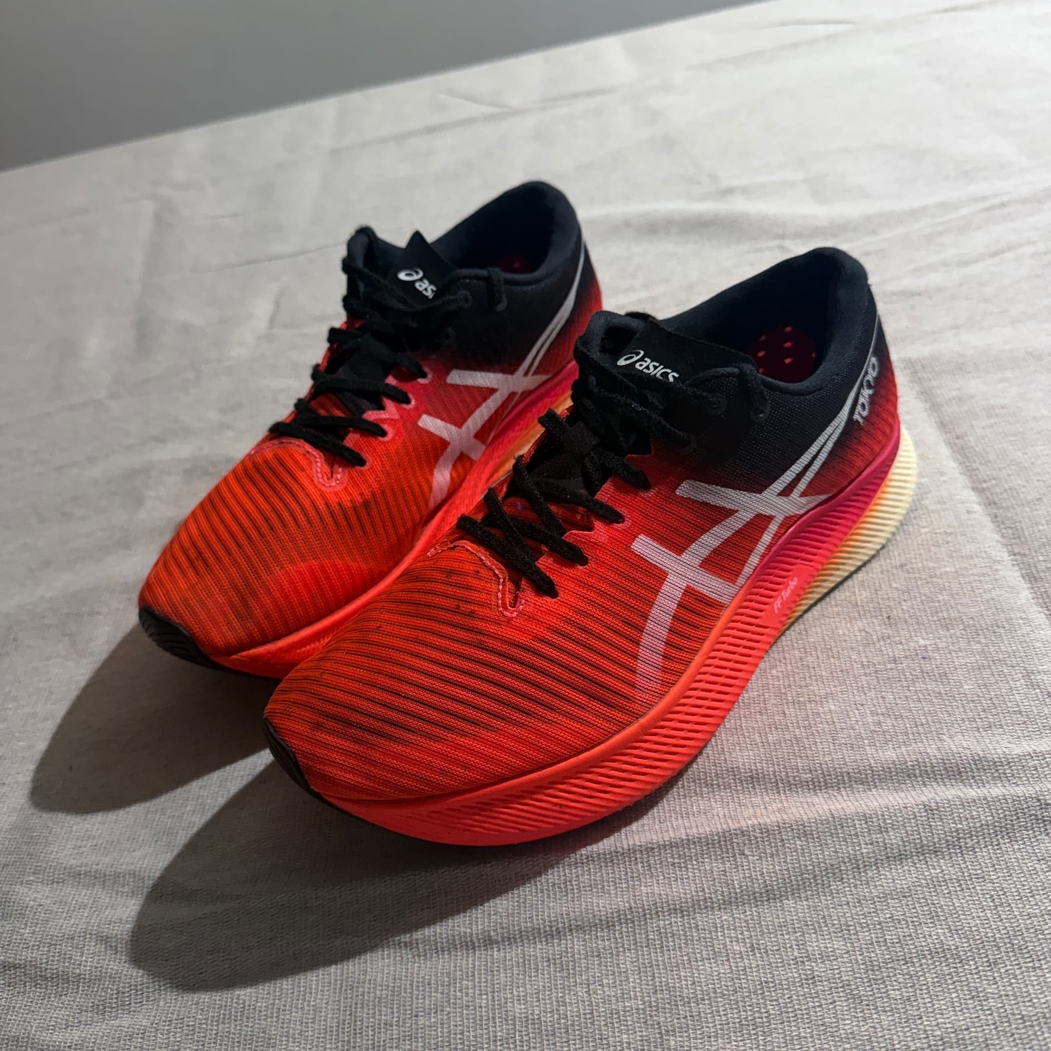 Asics Metaspeed Sky Tokyo Edition Running Shoes Red Black Men US 8.5 — photo 3 of 10