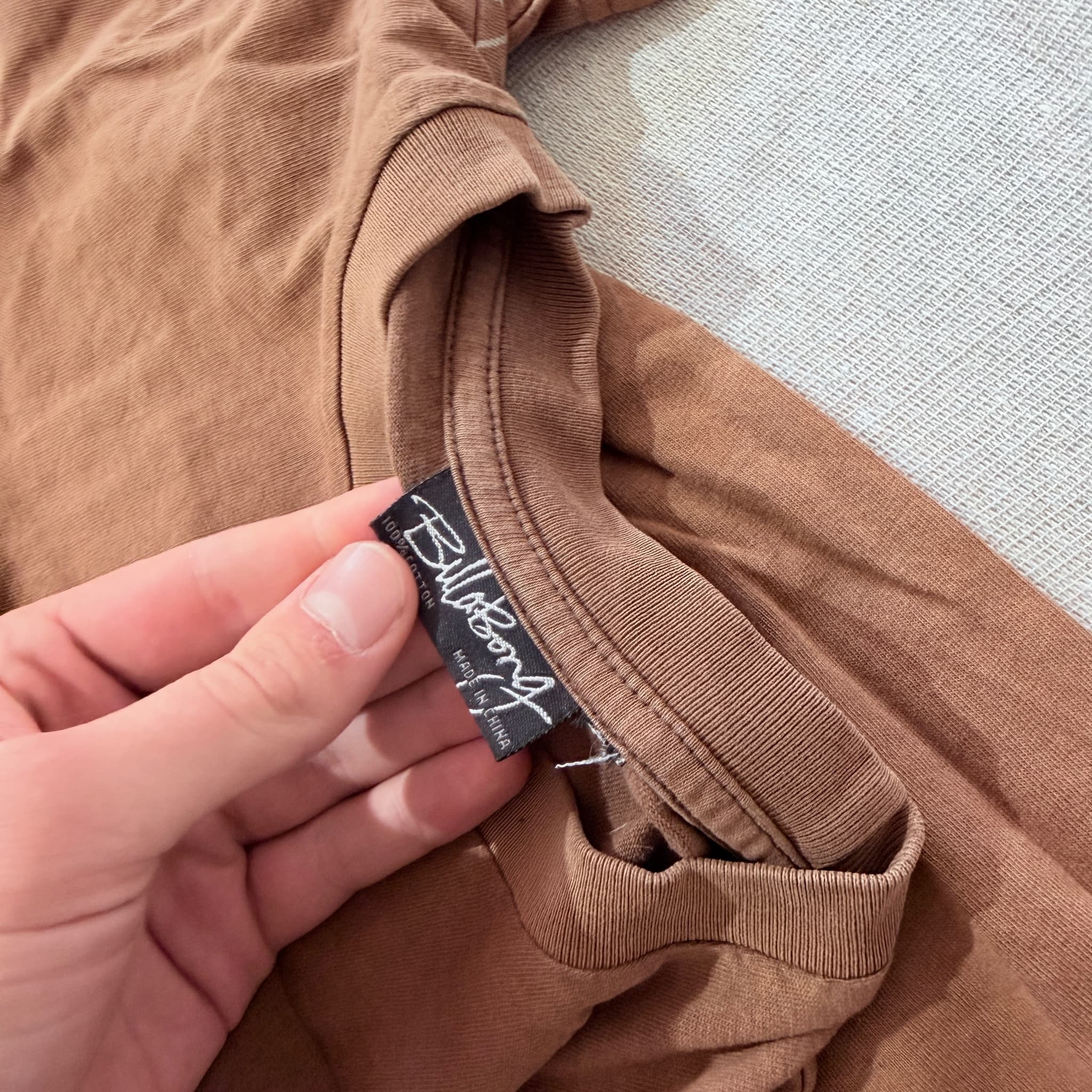 Billabong Brown Graphic T-Shirt With Side Logo Print Size 16 — photo 7 of 9