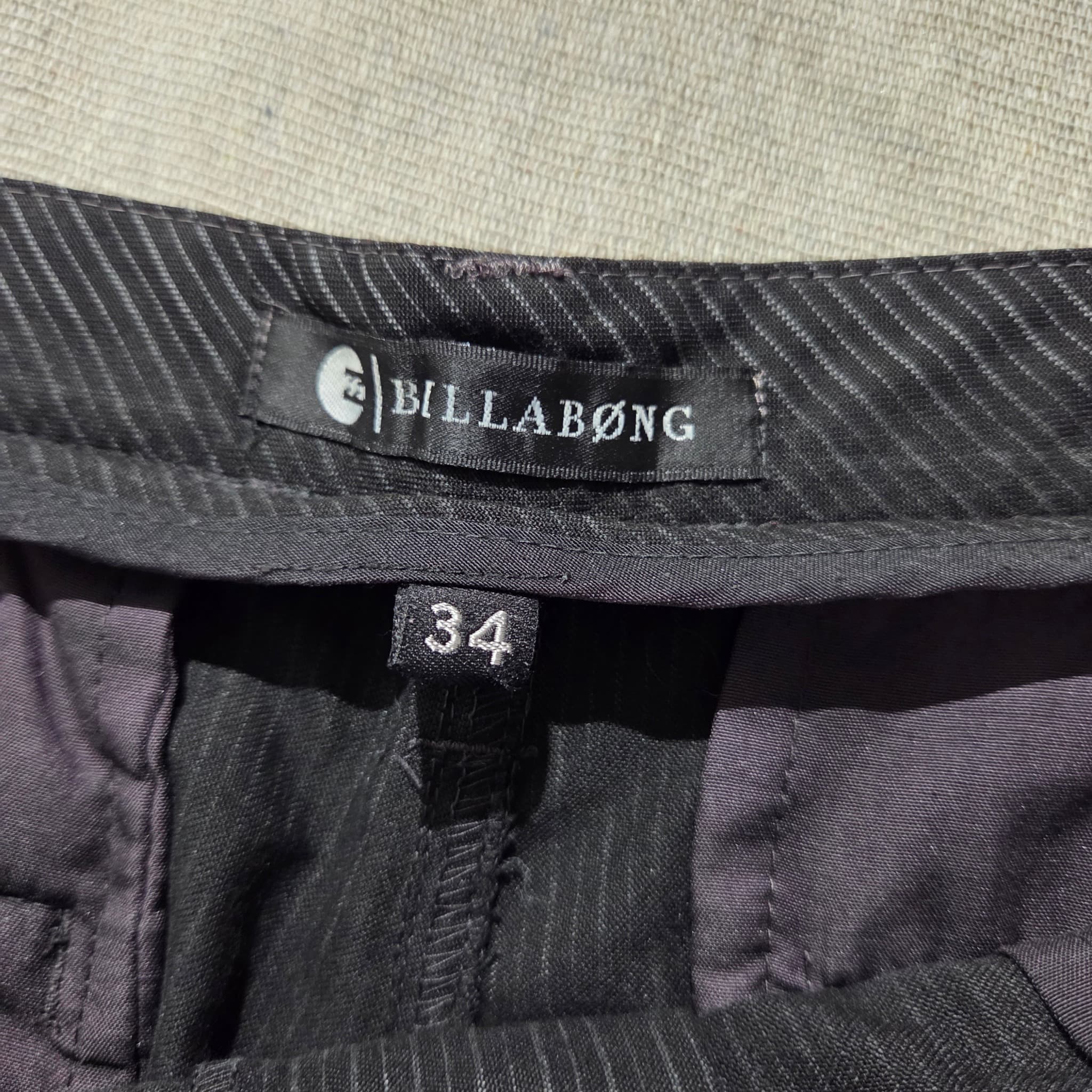 Billabong Pinstripe Chino Shorts Men's Size 34 — photo 4 of 9