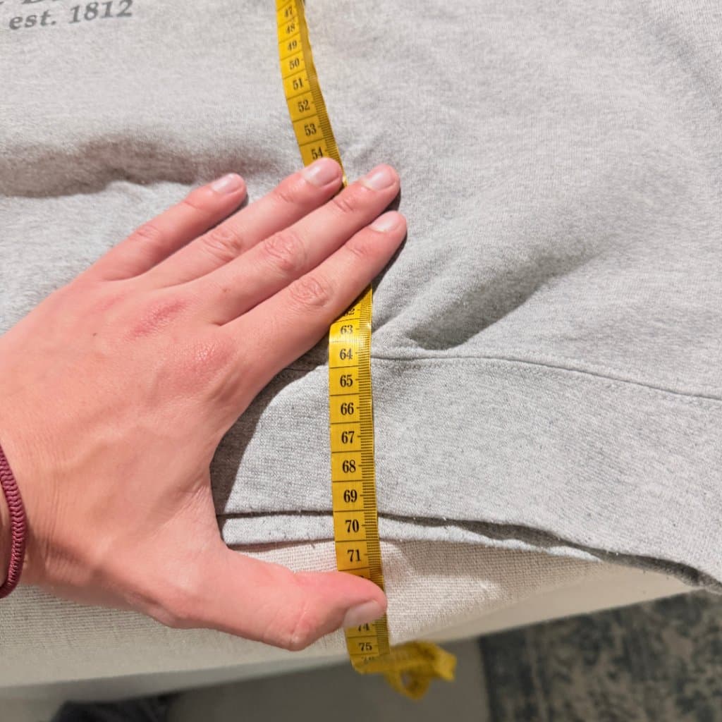 Gildan The Office Schrute Farms Bed & Breakfast Grey Sweatshirt Size L — photo 4 of 6