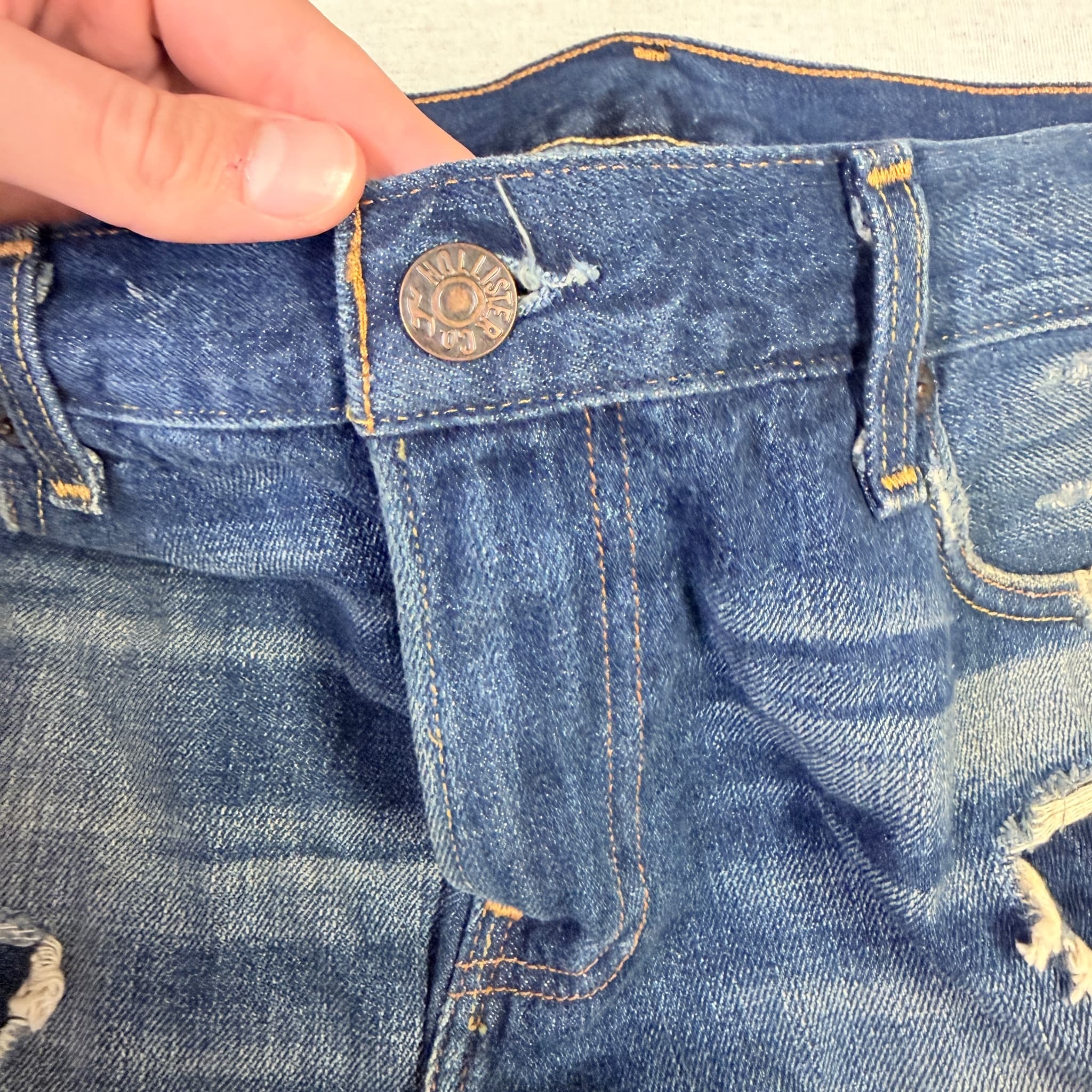 Hollister Men's Distressed Denim Shorts Blue Raw Hem Size 33 — photo 5 of 8