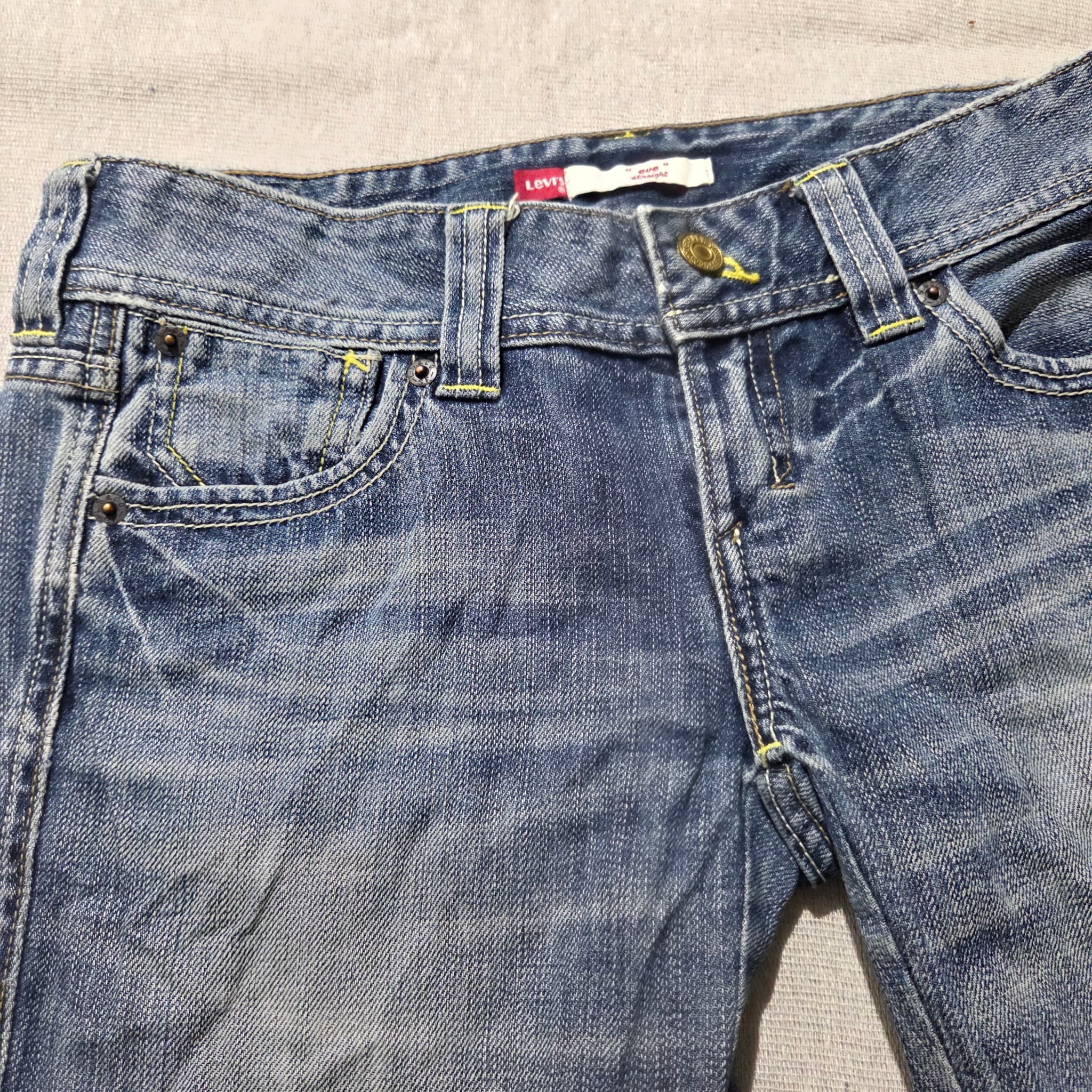 Levi's Eve Straight Leg Denim Jeans — photo 4 of 11