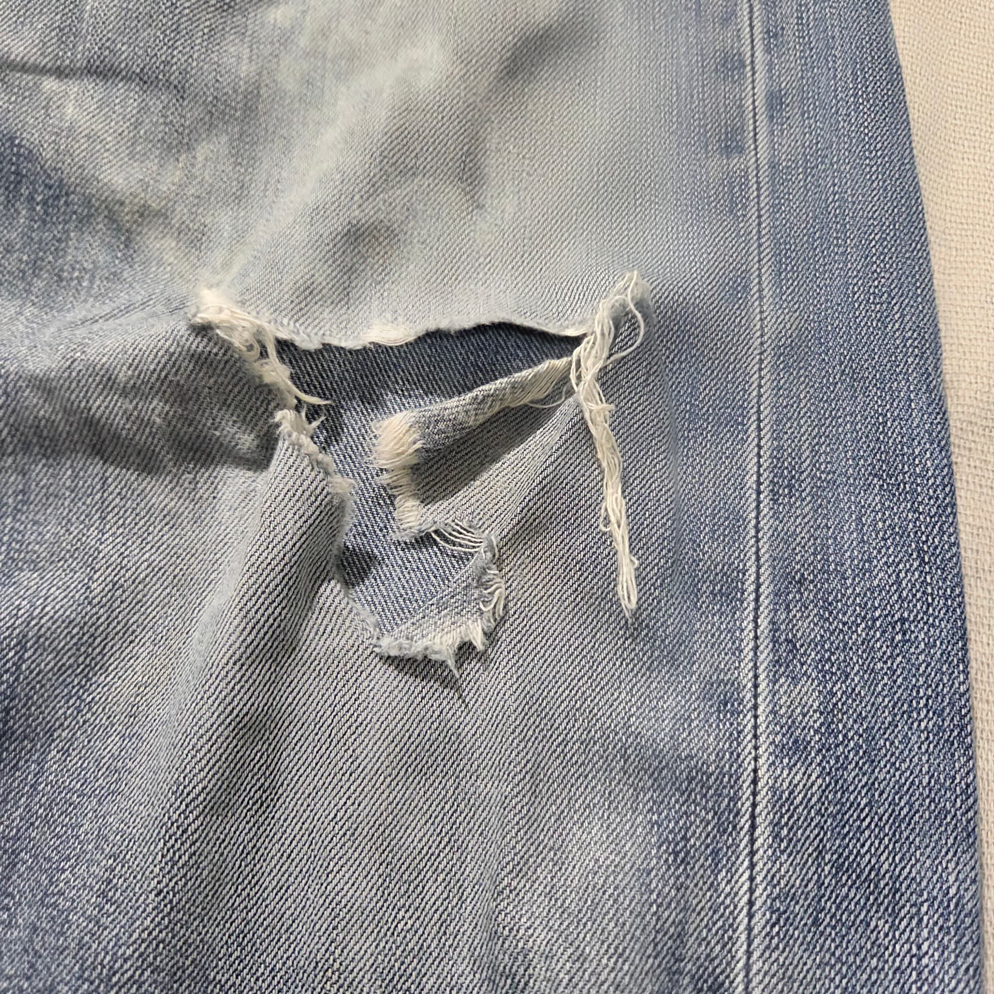 Levi's Men's Distressed Blue Denim Jeans — photo 4 of 9
