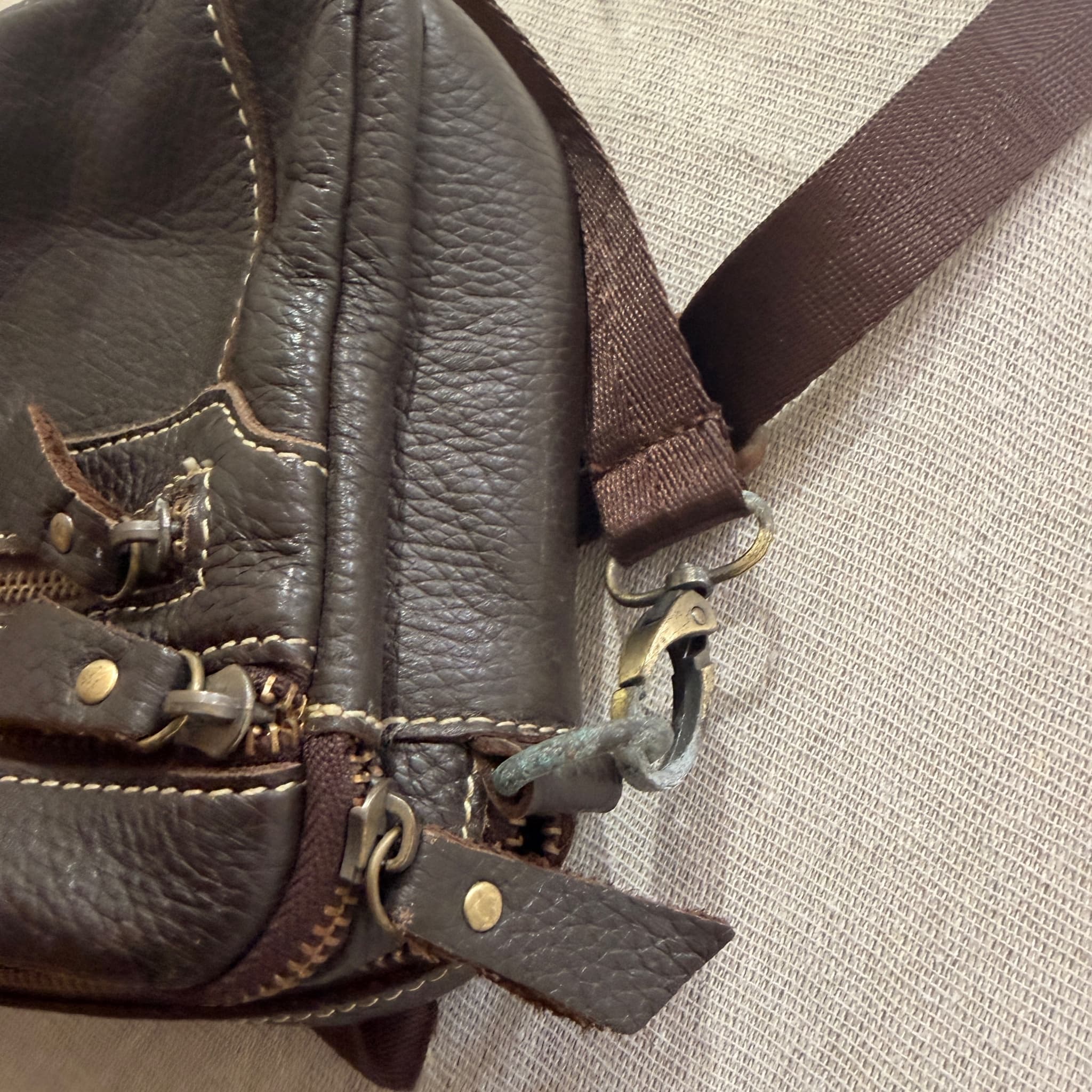Men's Brown Leather Crossbody Messenger Bag Adjustable Strap — photo 5 of 7
